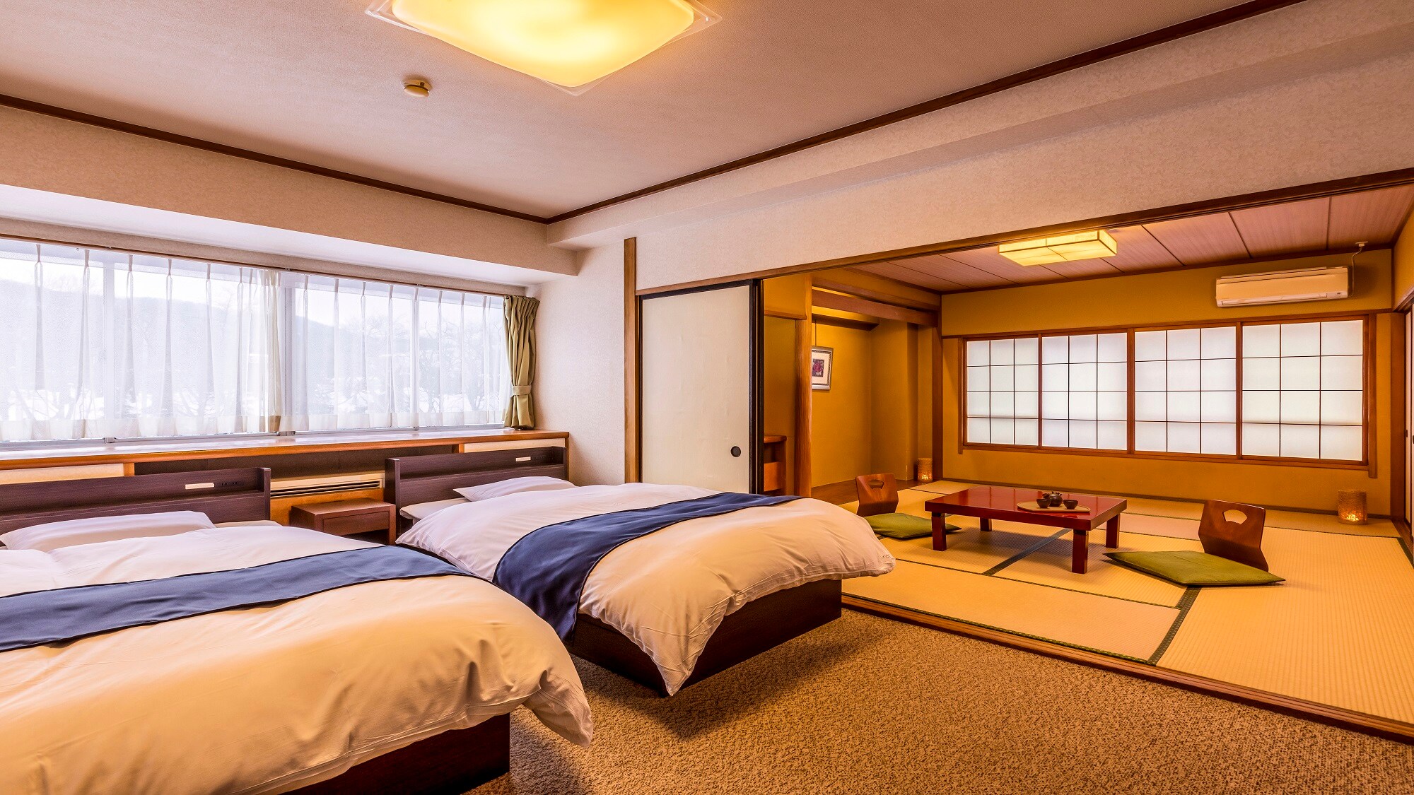 Standard Japanese-Western room *An example of a guest room