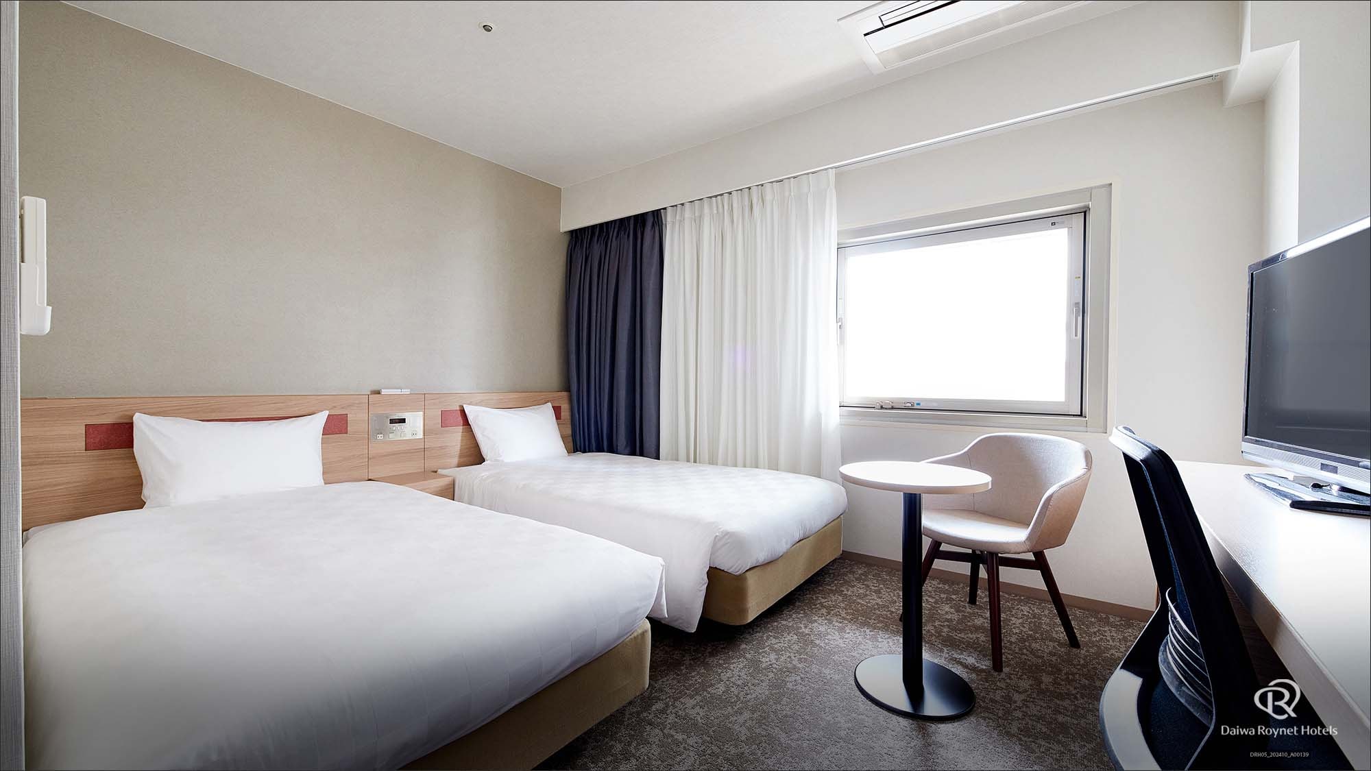 Kamar kembar standar