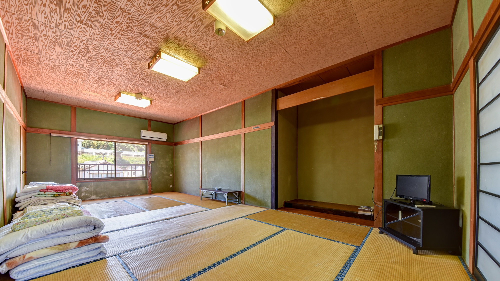 ※【日式房間16張榻榻米】最多可容納7人！這裡是大型團體住宿的理想場所。