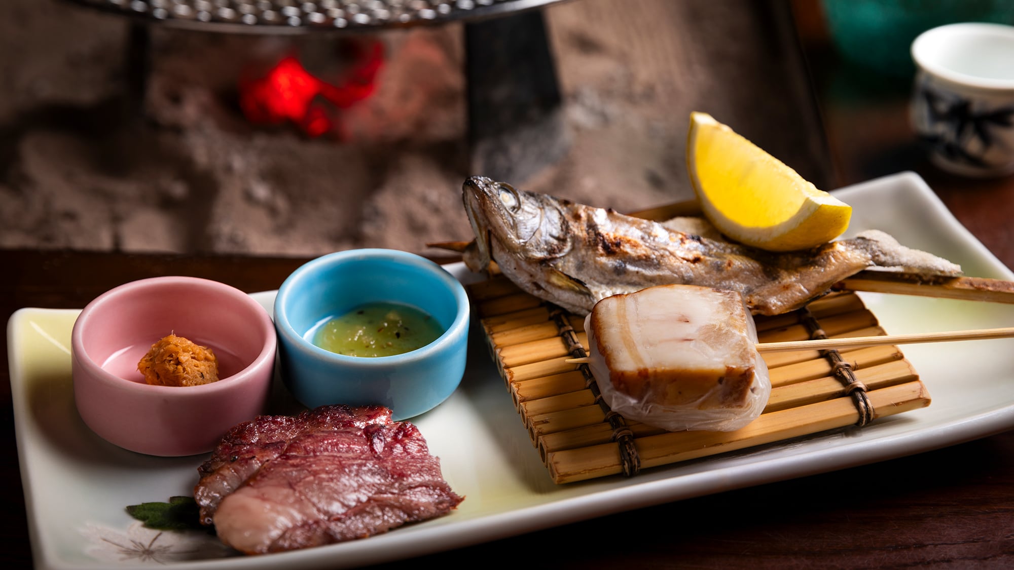 [Kitabanya Restaurant] Grilled Dishes: Enjoy three dishes – Shiraoi beef, char, and braised Himawaribatake pork – grilled to your preferred level of doneness.