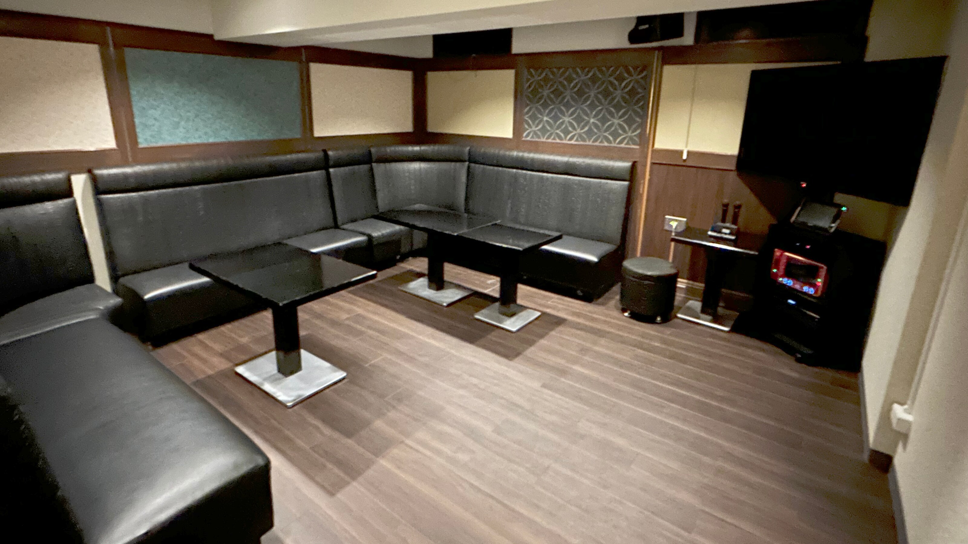 Shared Karaoke Space②