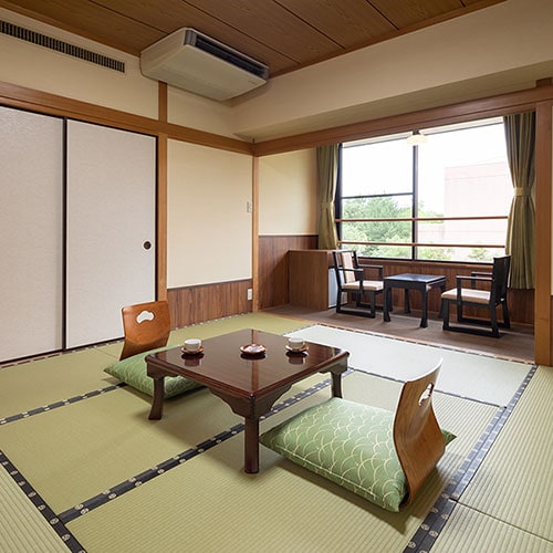 Japanese-style room 10 tatami mats main building
