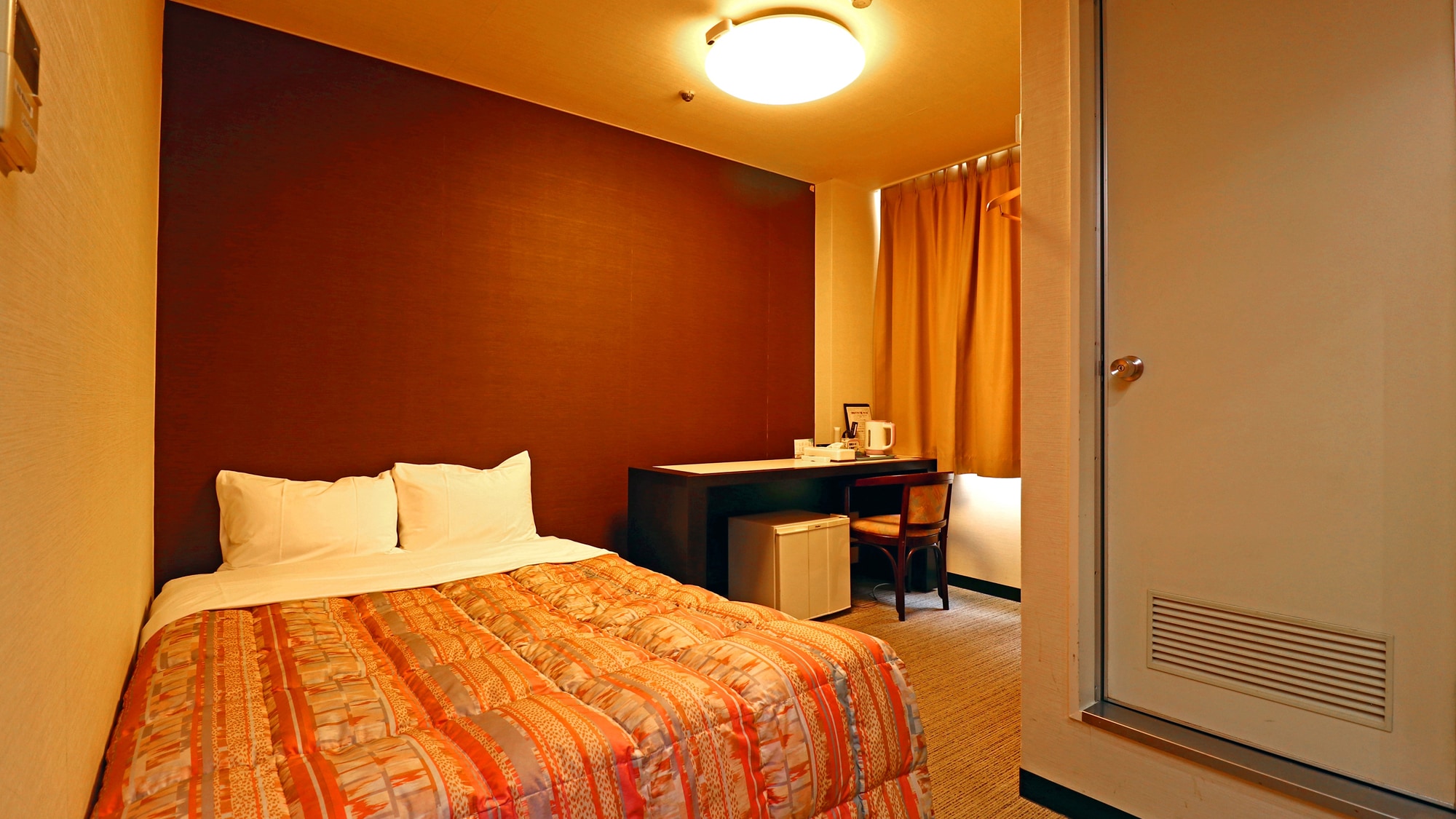[Double bedroom] Comfortable for one person, great value for two people ♪ Free Wi-Fi