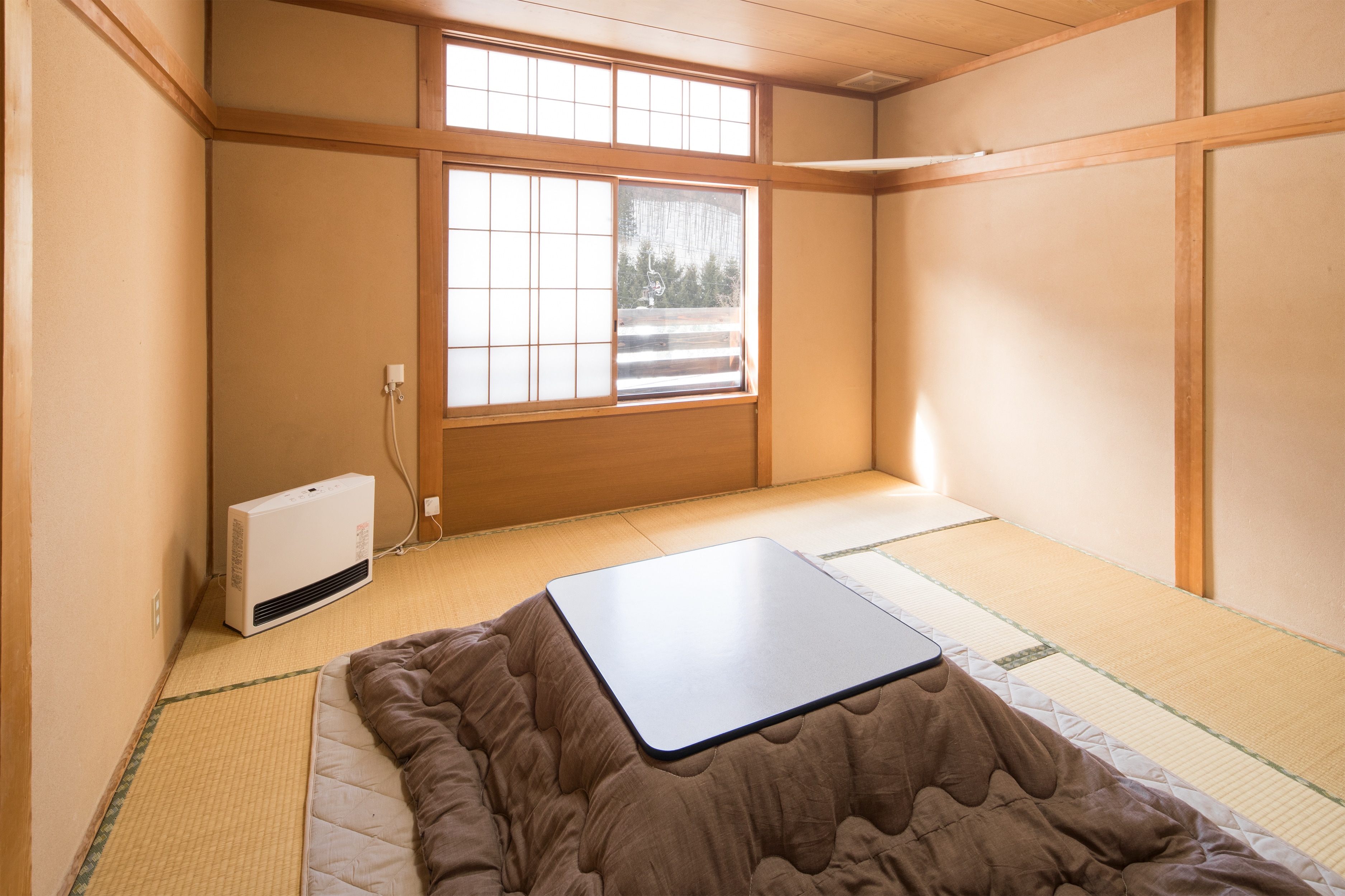 8 tatami Japanese-style room