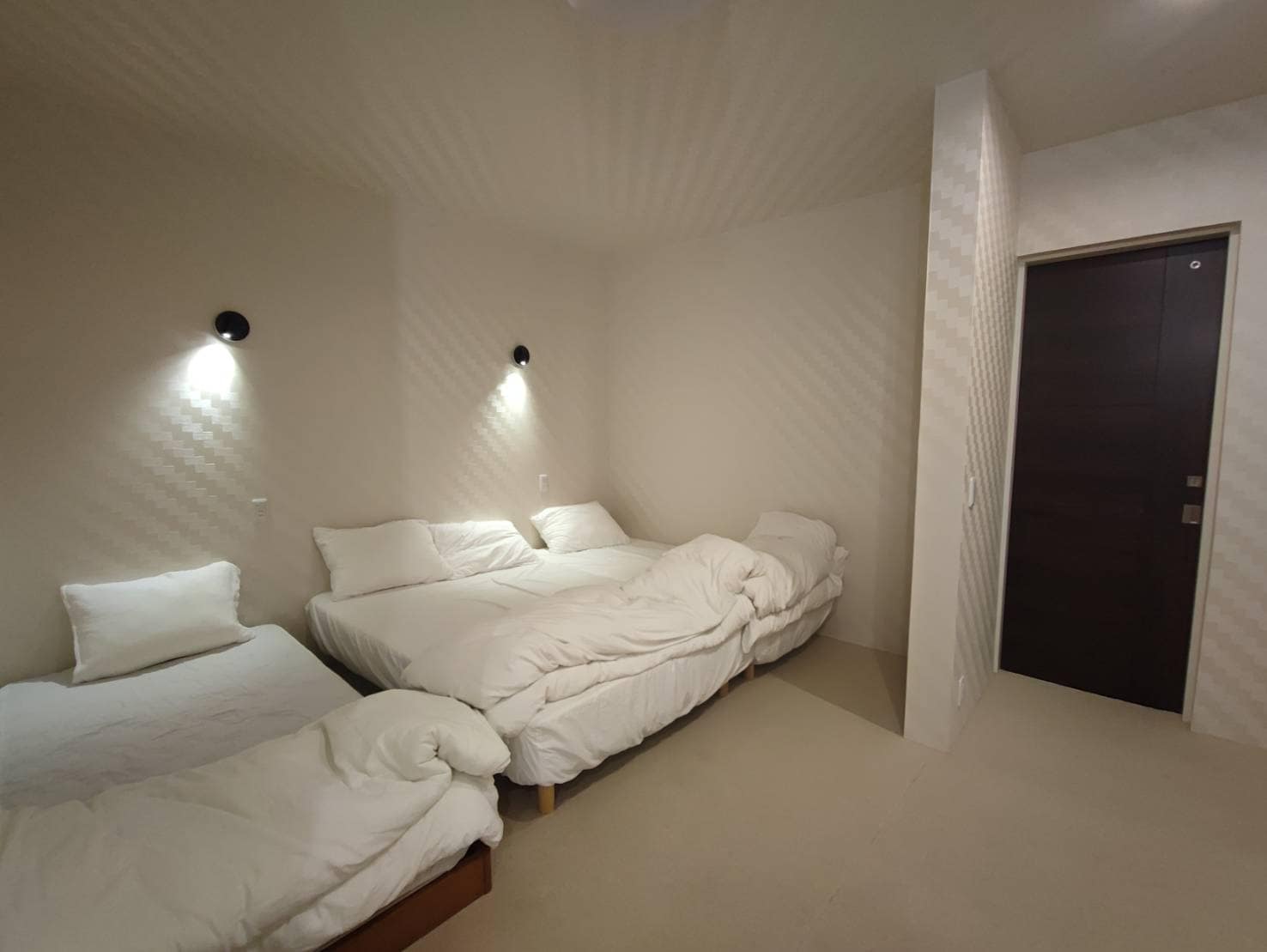 1st floor guest room