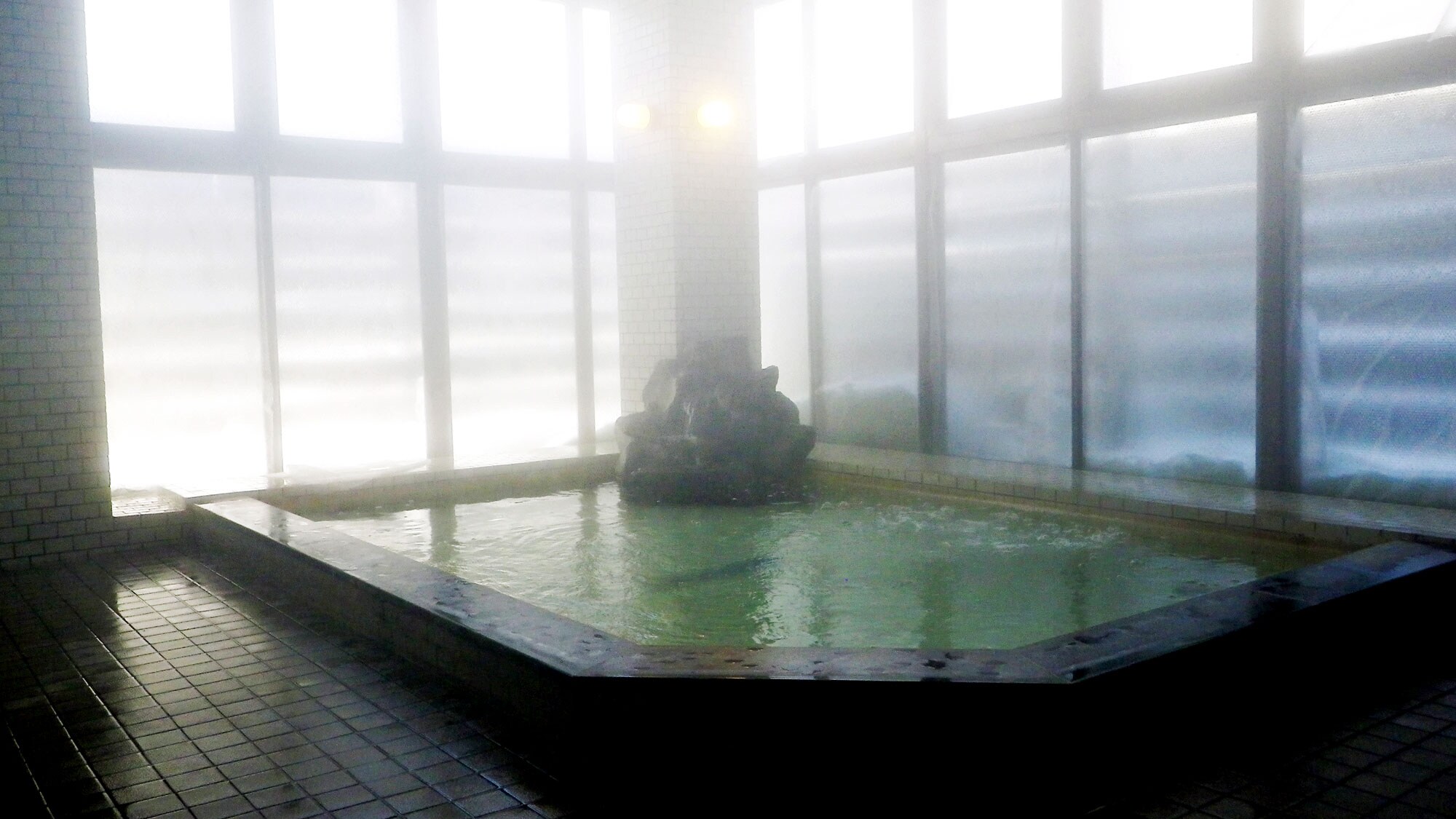 *Women's large bath/Warm up your body from the inside out after a chill at the ski resort.