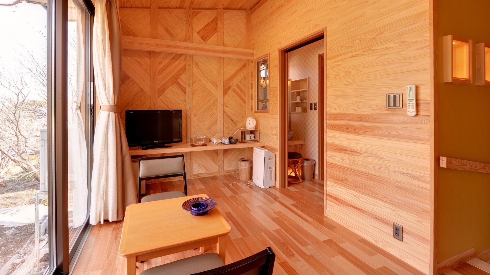 *VIP room (example of guest room)/A room where you can enjoy the best of both Japanese and Western styles. Enjoy a quiet adult holiday.