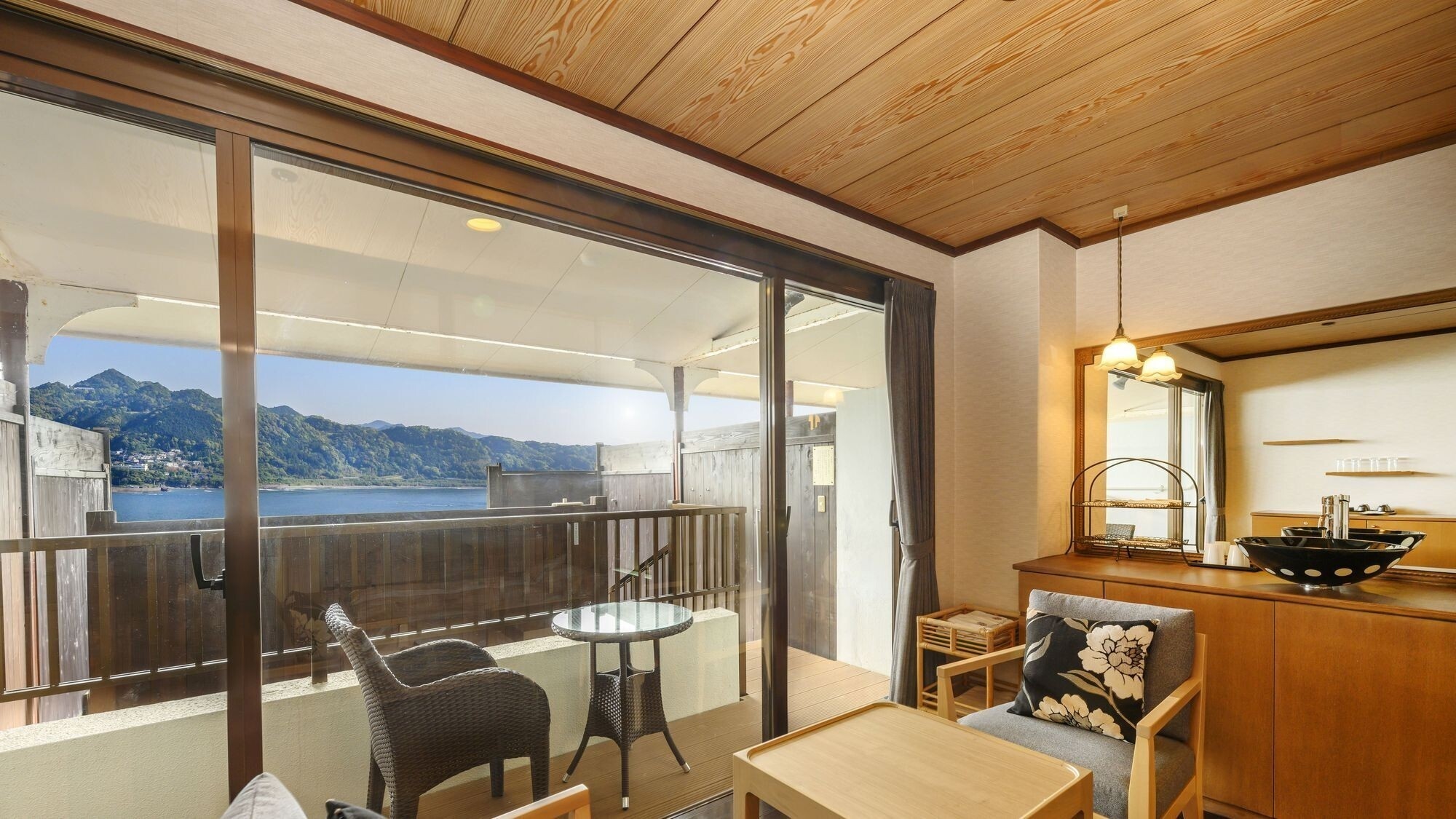 Japanese-style room with open-air bath (8 tatami mats) (Ocean view)