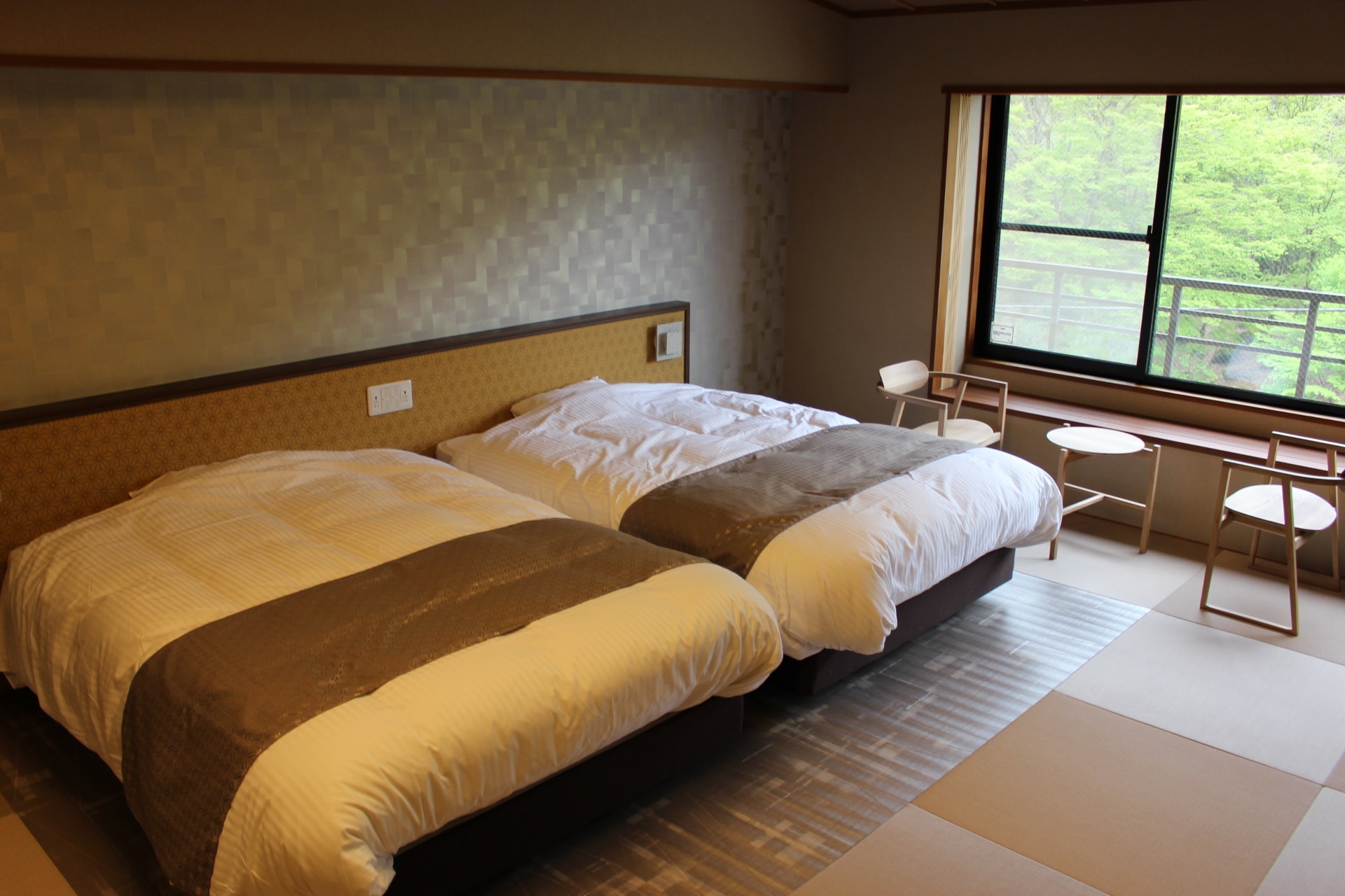 Kamar bergaya Jepang dengan 15 tempat tidur tikar tatami "Kairaku no Ma"