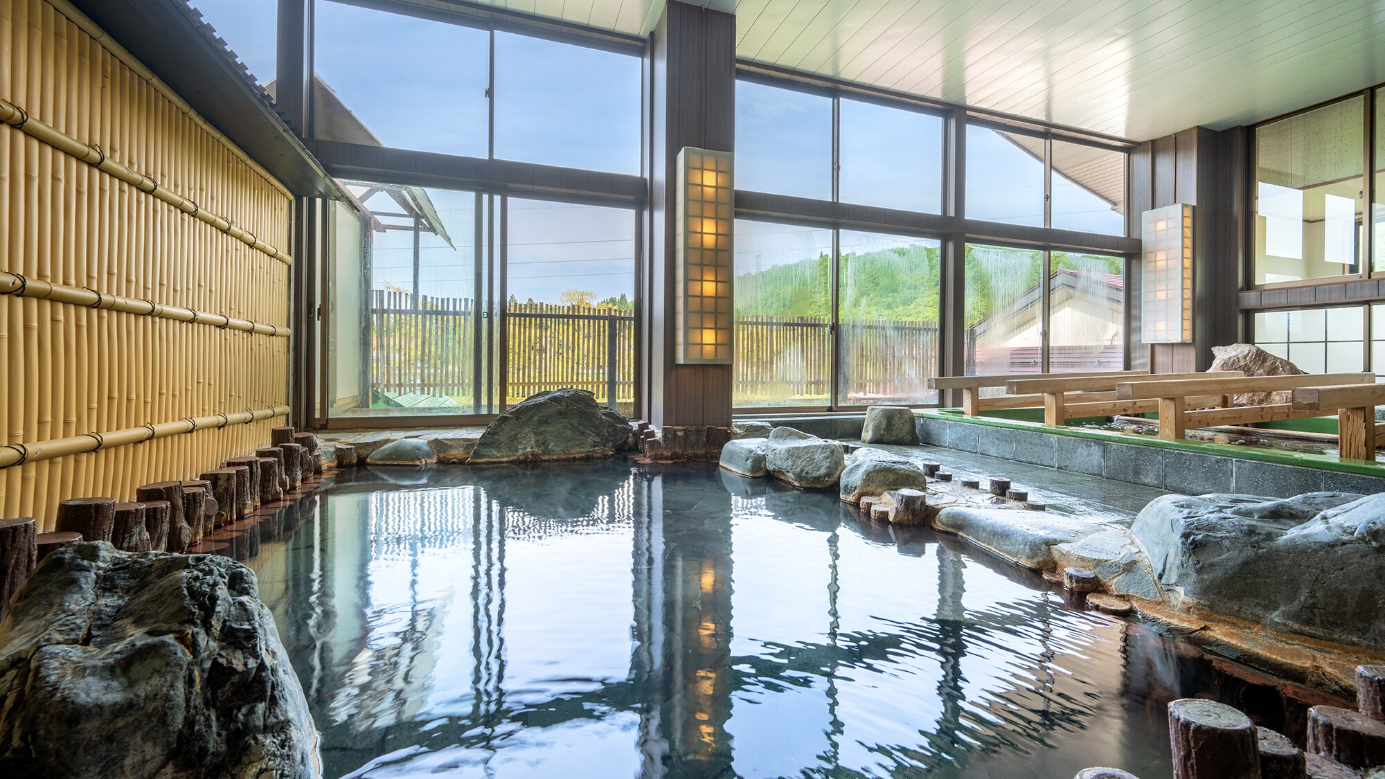 [Natural hot springs]