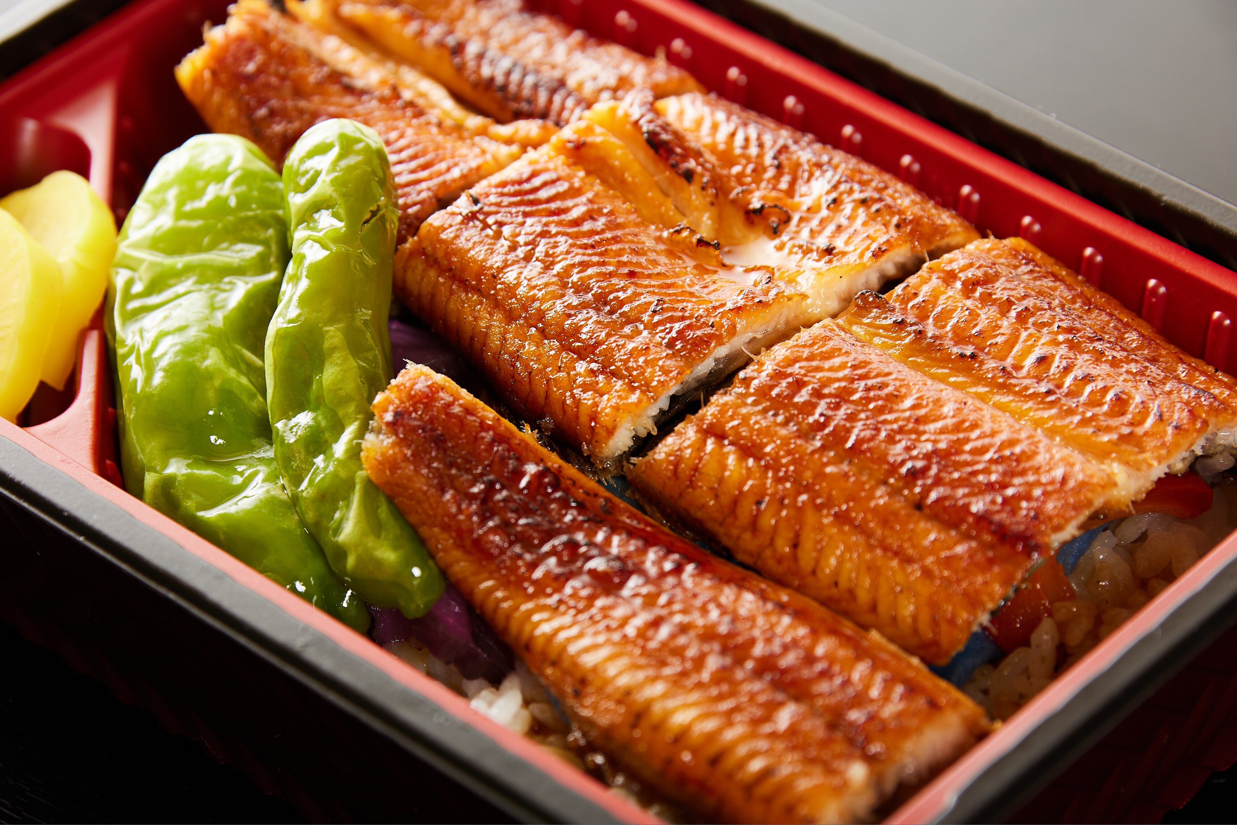 鰻魚蓋飯