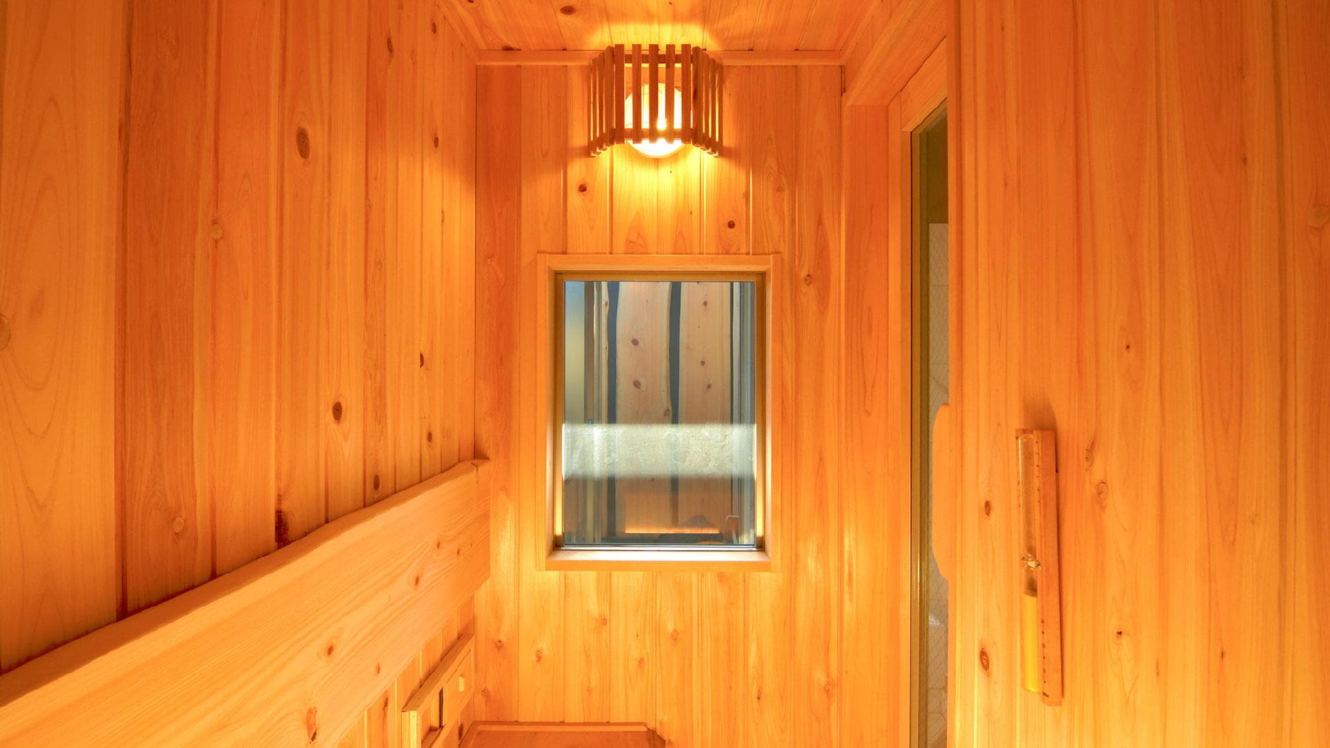 ・Spring Crescent: Sauna