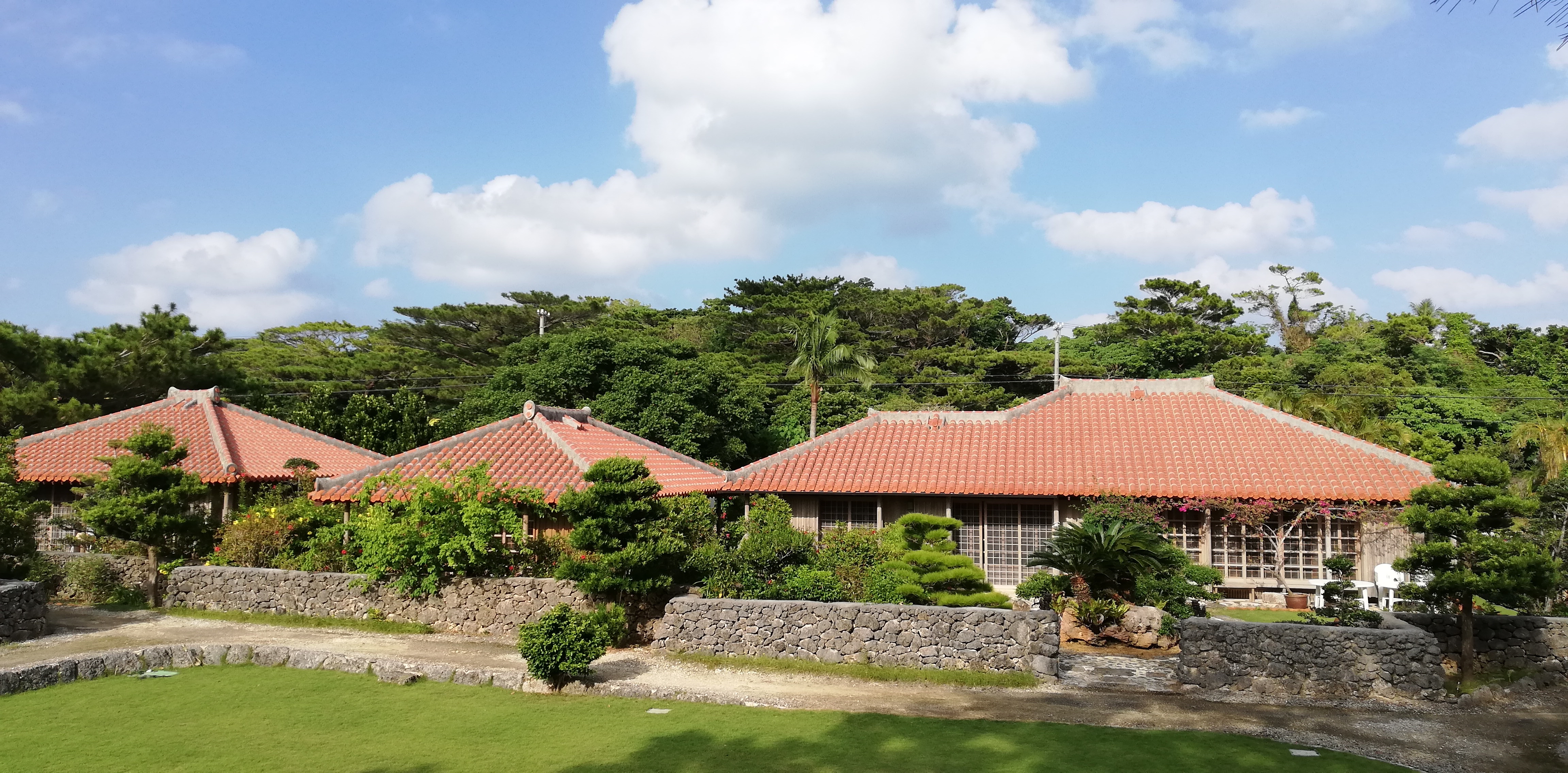 View of the guest rooms from the courtyard