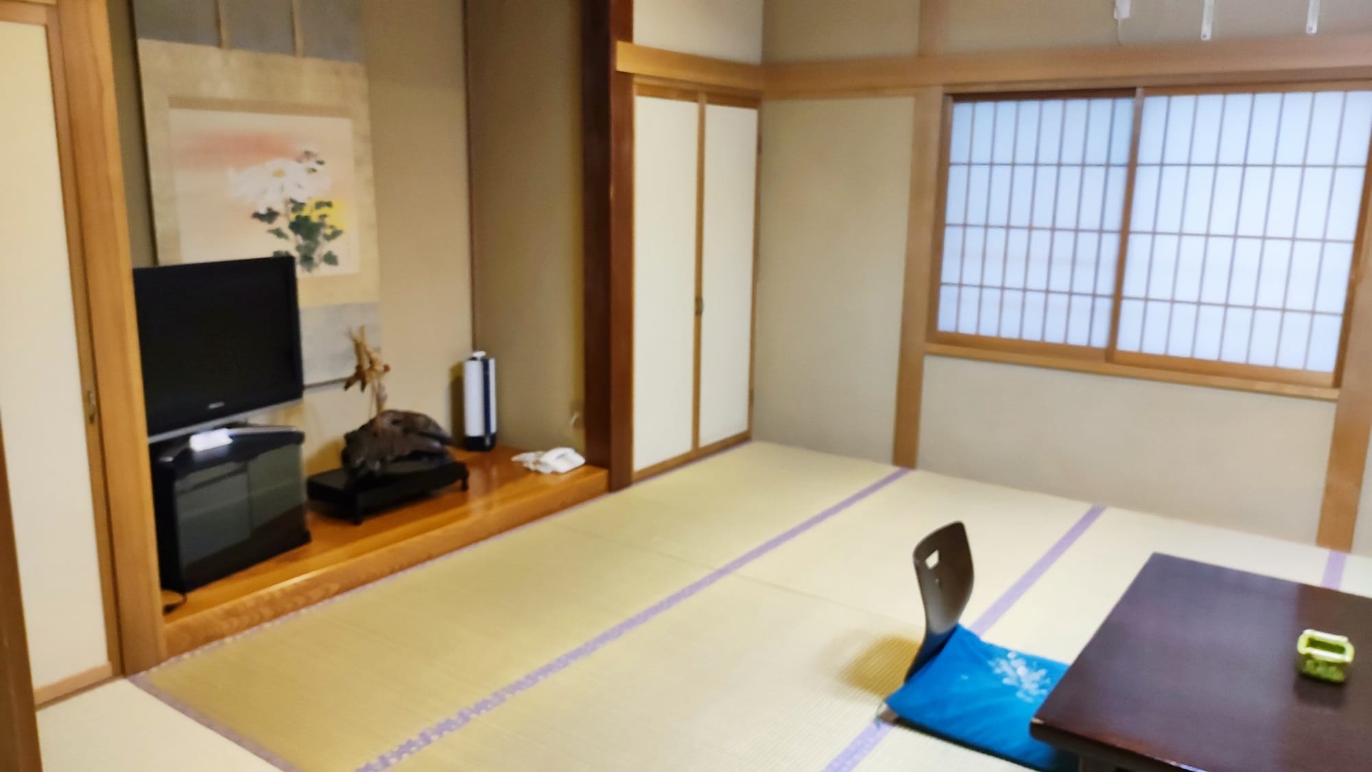 *Example of a guest room (15 tatami mats) / A spacious room suitable for families or groups.