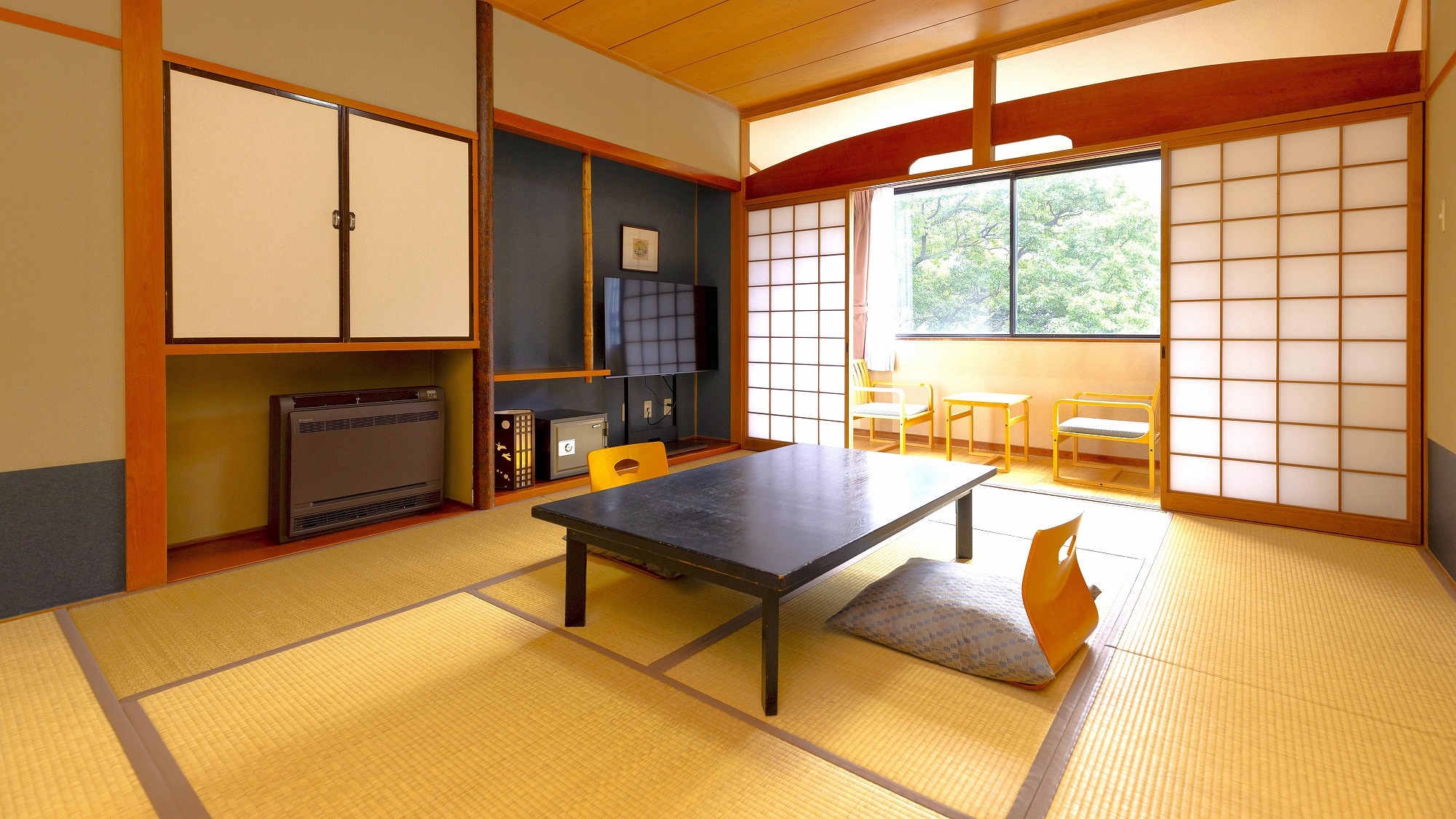 [Japanese-style room] Edo room 10 tatami mats *No bath