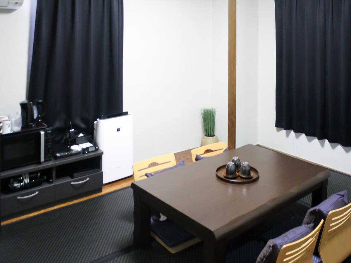 Japanese-style room☆Accommodates up to 3 people! Newly installed tatami mats in chic colors!