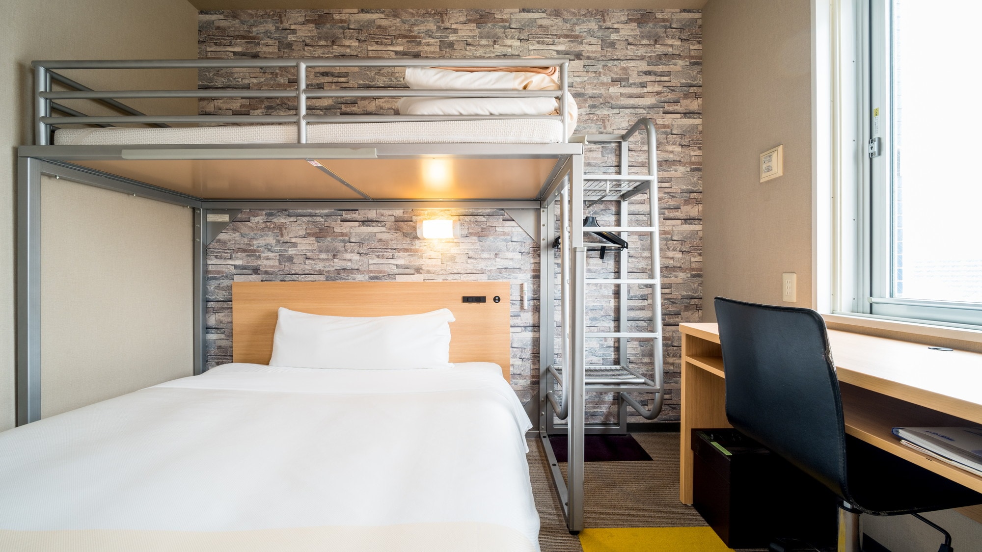 Giường đôi và giường tầng