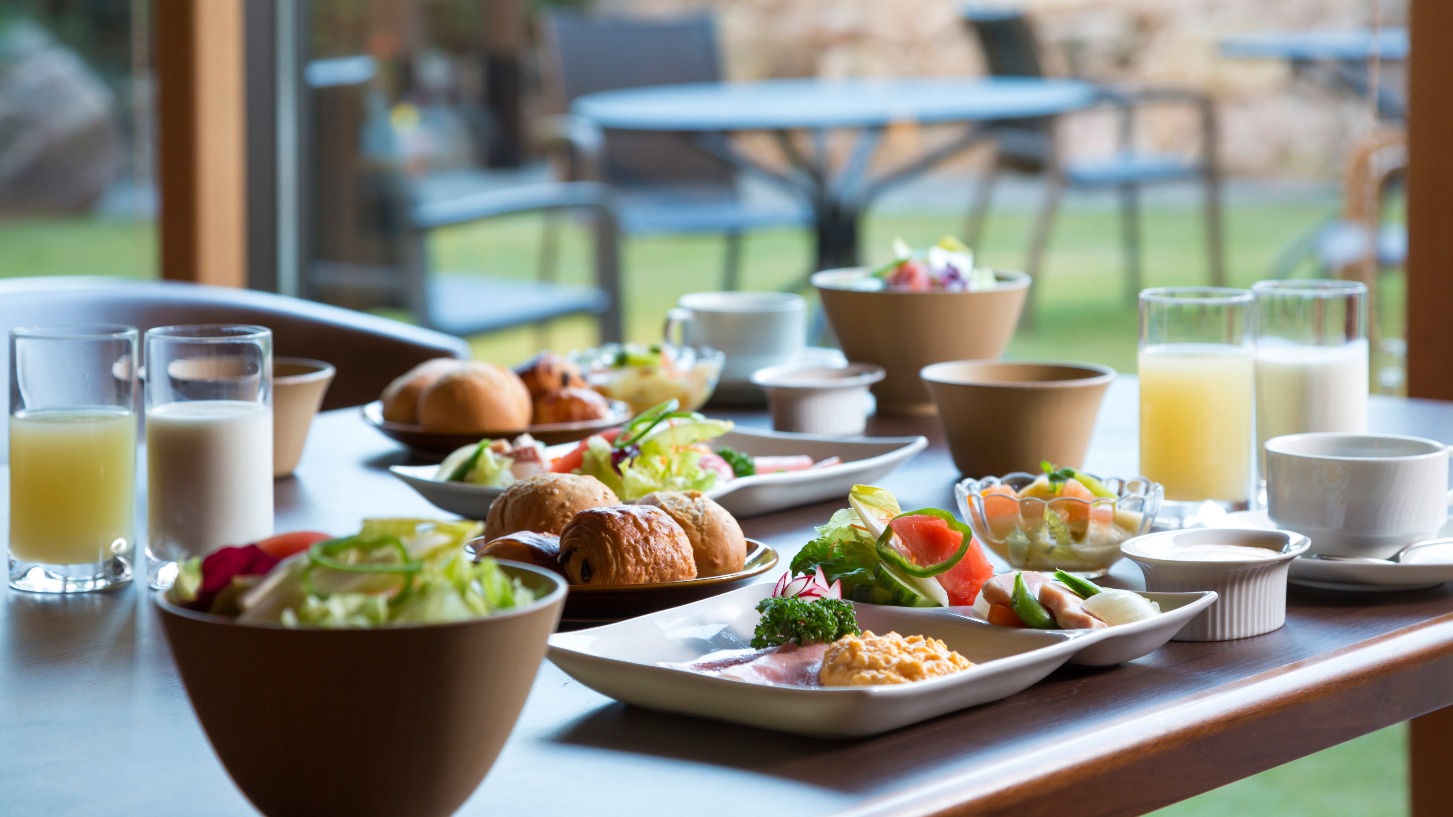 Group hotel "The Shiroyama Terrace Tsuyama Villa" Japanese and Western breakfast buffet *Transportation to the hotel provided