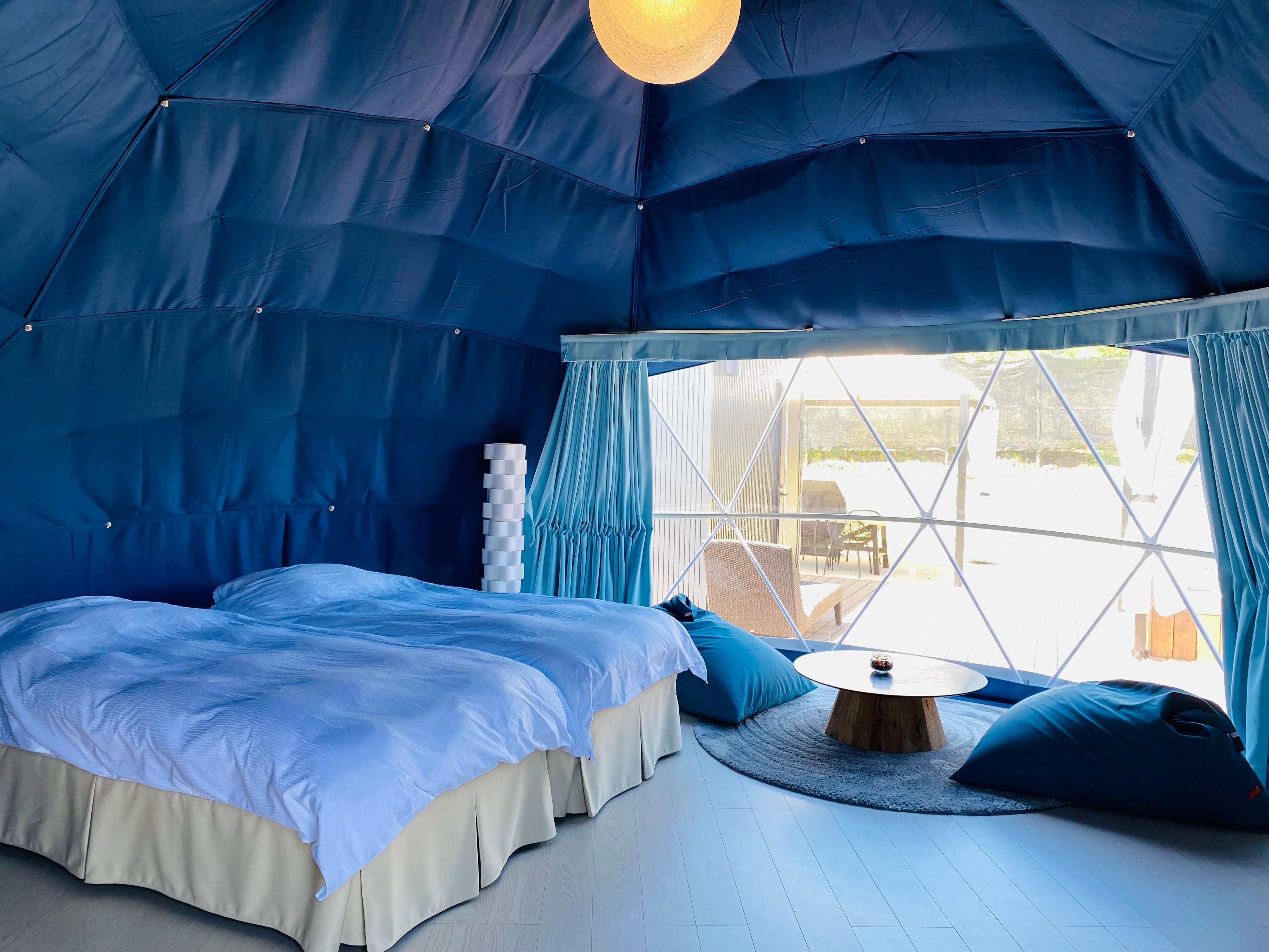 Private jacuzzi for 2 people in a dome