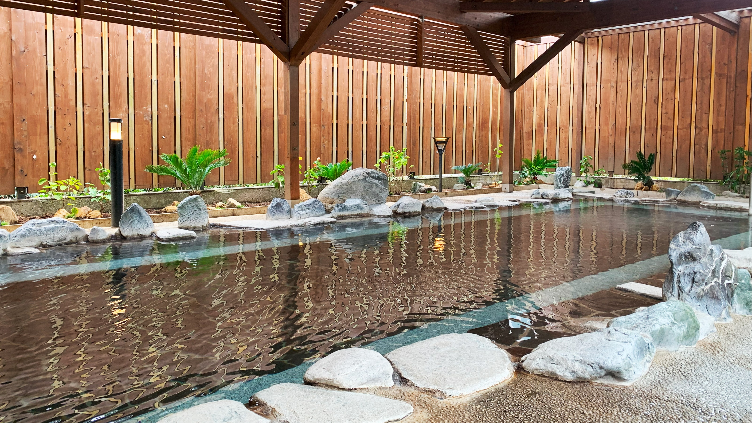 Open-air bath
