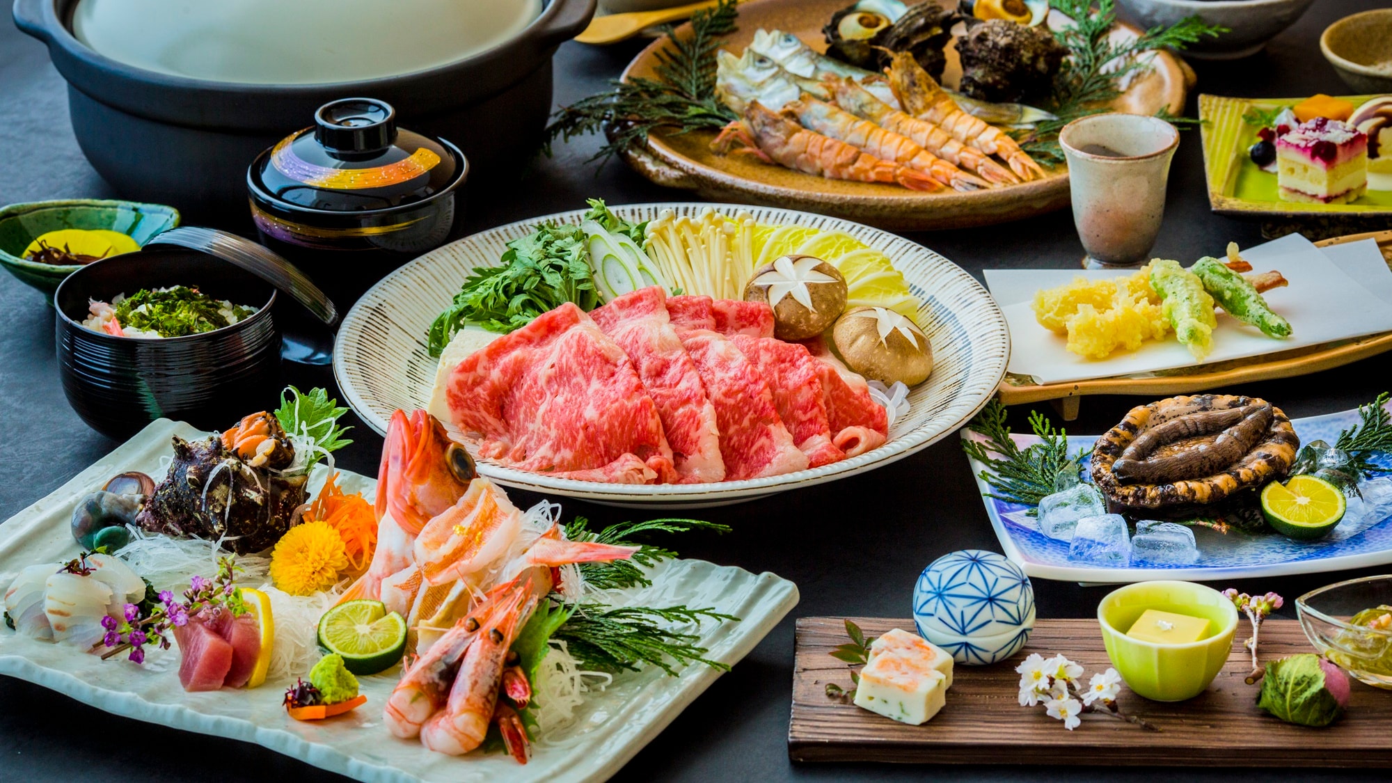 [Standard Kaiseki Course - Summer] June to August: Original summer course featuring seafood Hourakuyaki, abalone, and Tajima beef