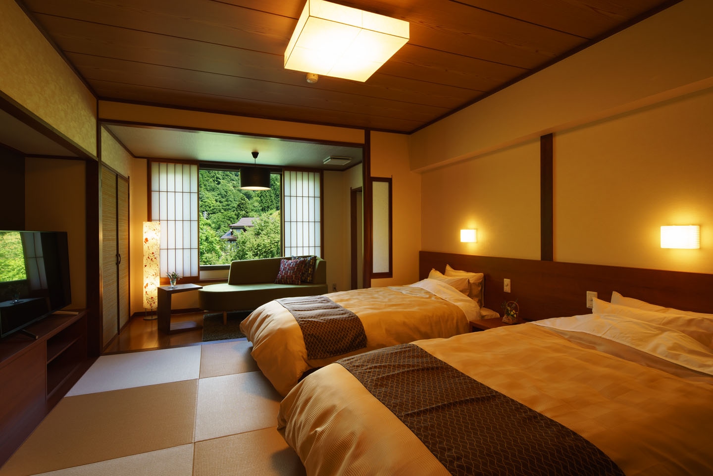 Central Building Relaxing Twin Room