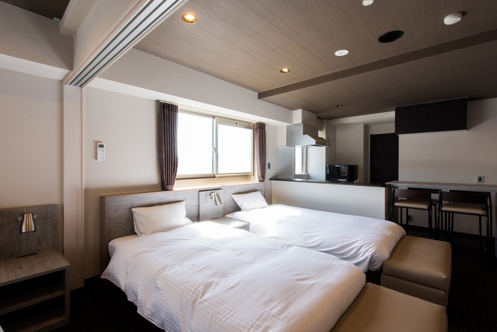 Deluxe Suite (4 persons) Ideal for a family or a group of 2
