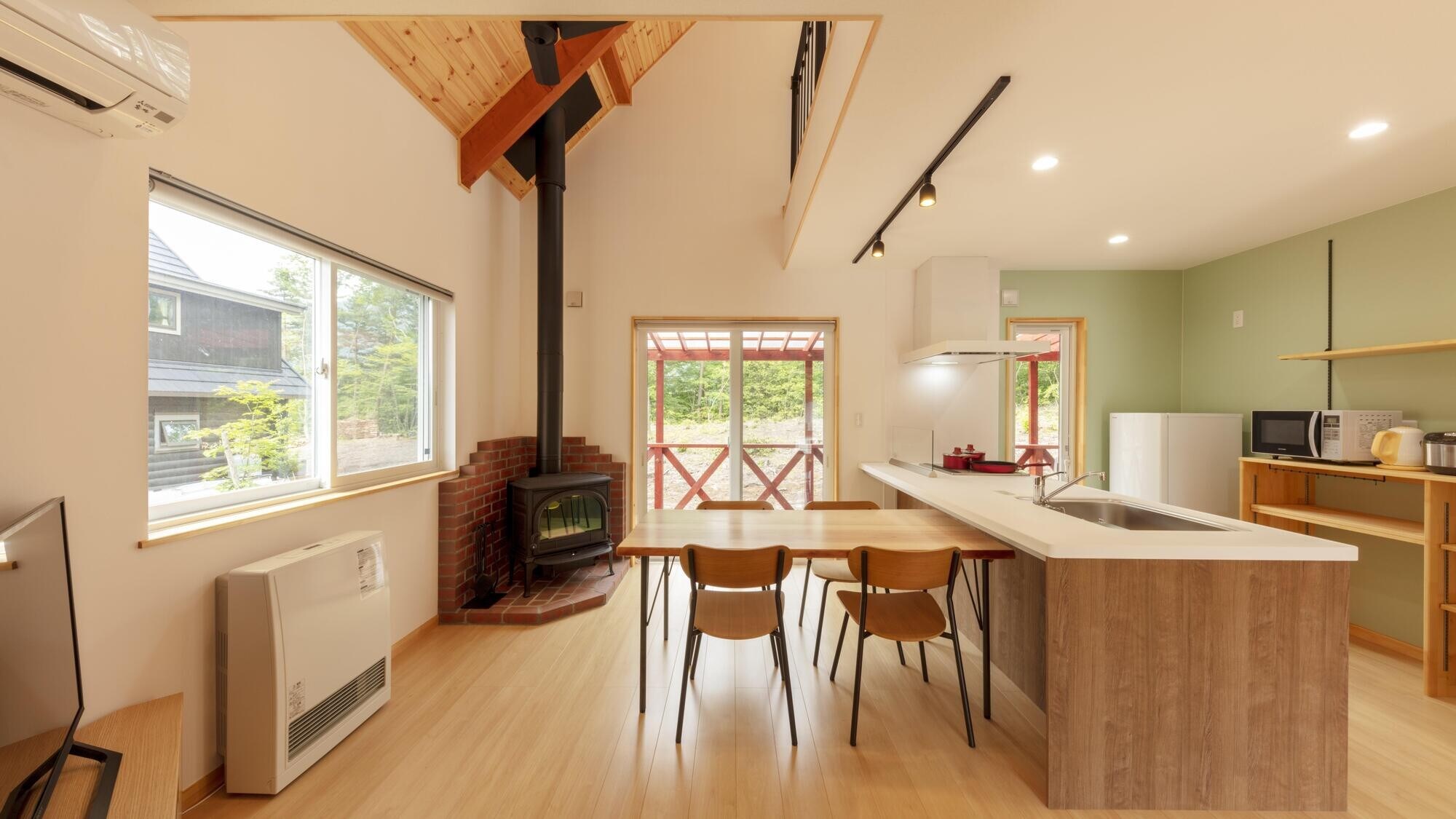 Nhà gỗ sang trọng có suối nước nóng tự nhiên và bếp củi (không hút thuốc)