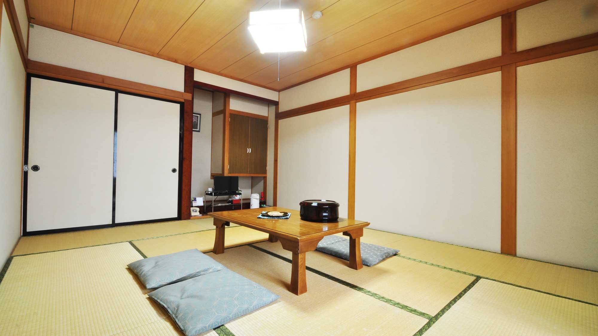 [Guest room] C type Japanese-style room [10 tatami mats] No toilet, with veranda 2