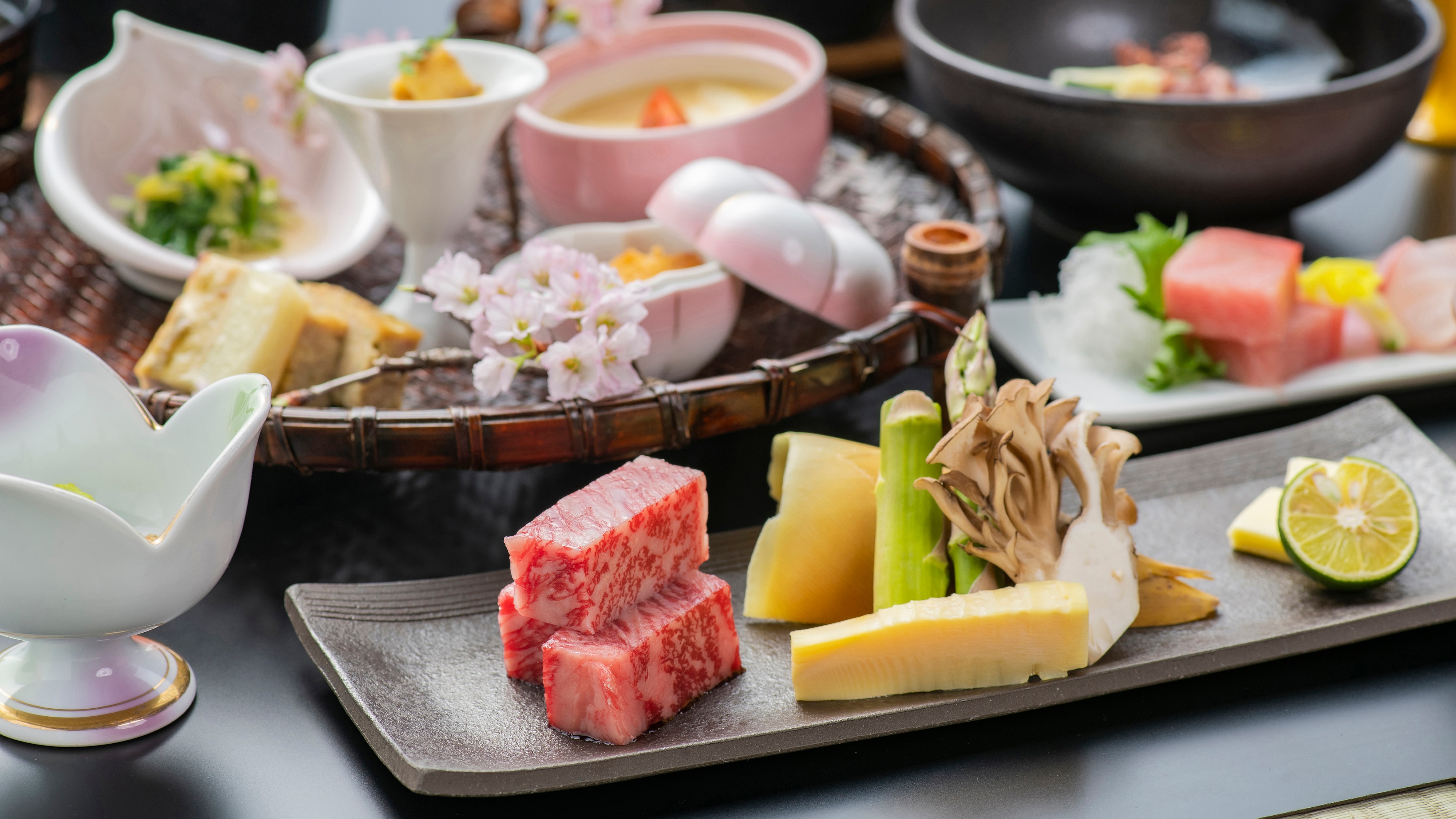 Ẩm thực Kaiseki theo mùa (ví dụ)