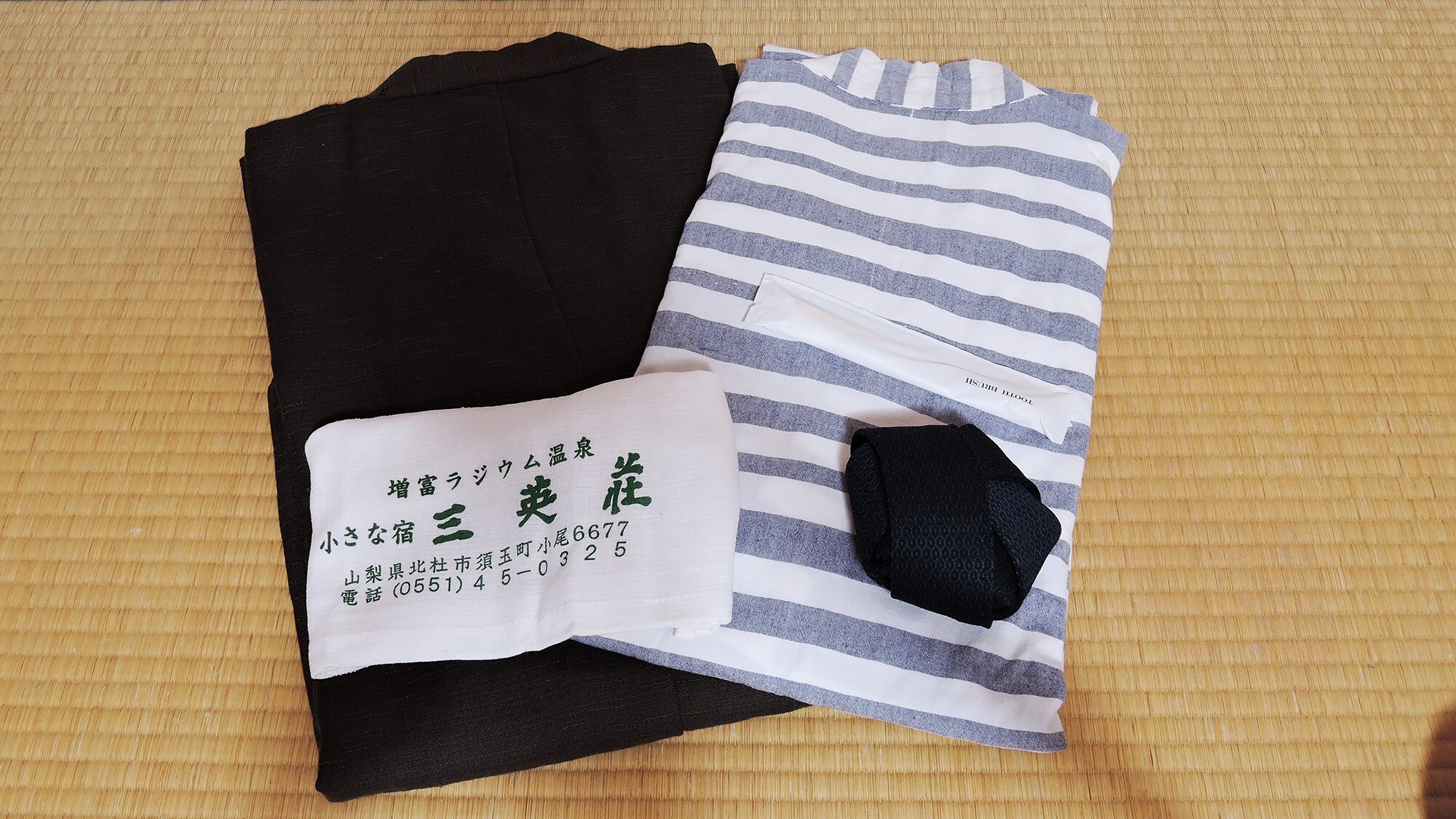 *便利设施：提供浴衣、毛巾、牙刷套装。