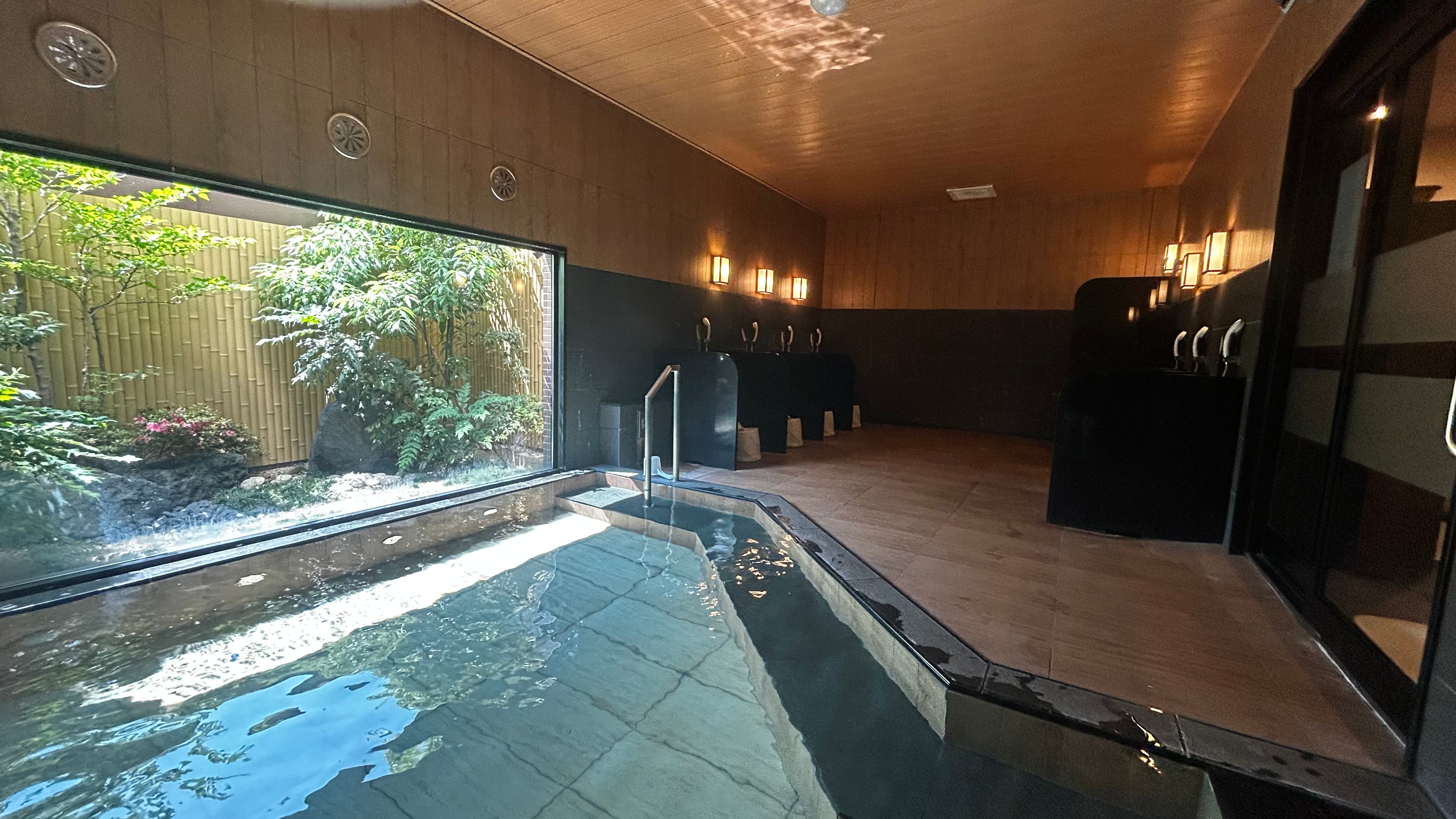 Men's large bath ③