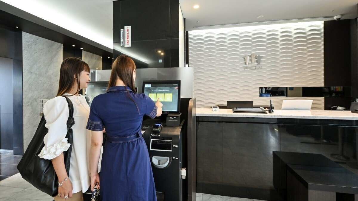 使用自動入住機輕鬆辦理入住和退房♪