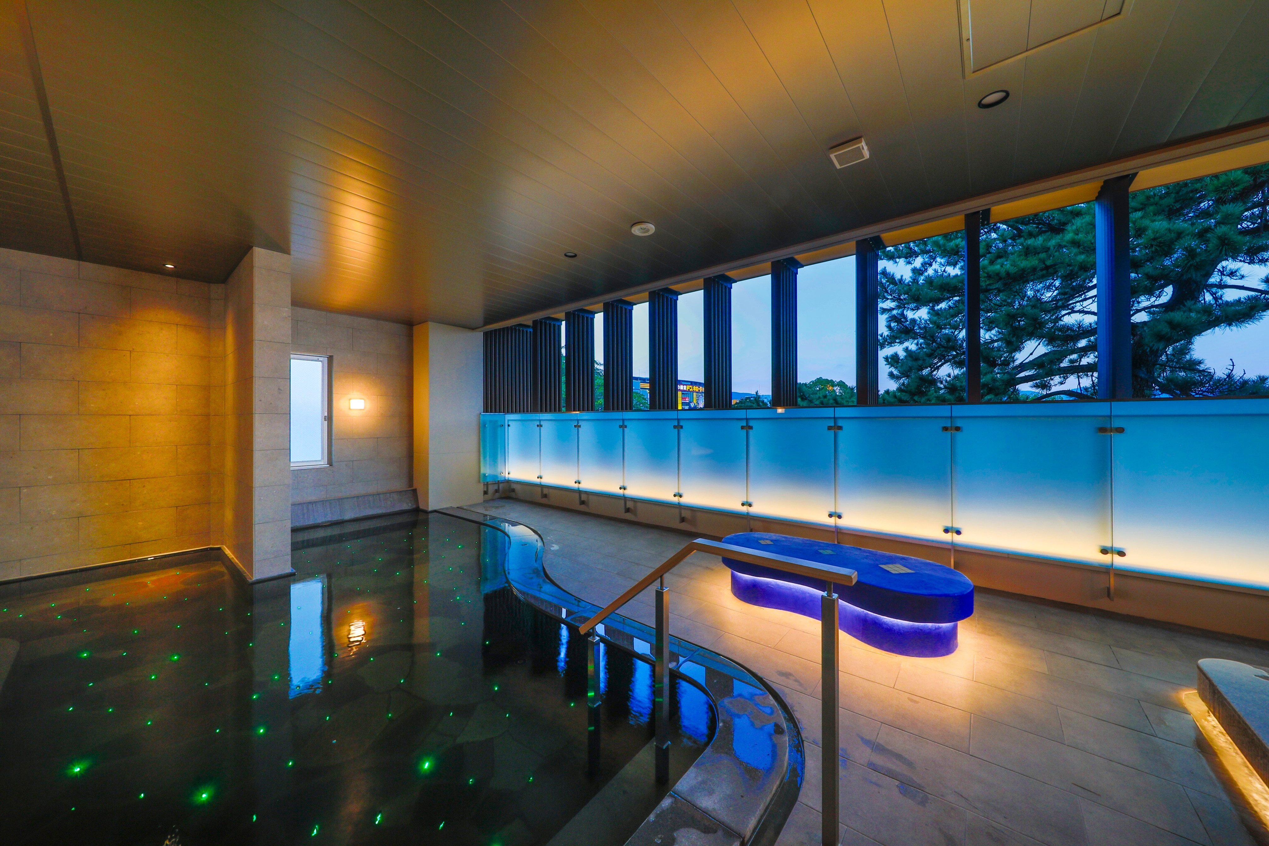 [Women's large bath] "Awatsuki no Yu" open-air bath