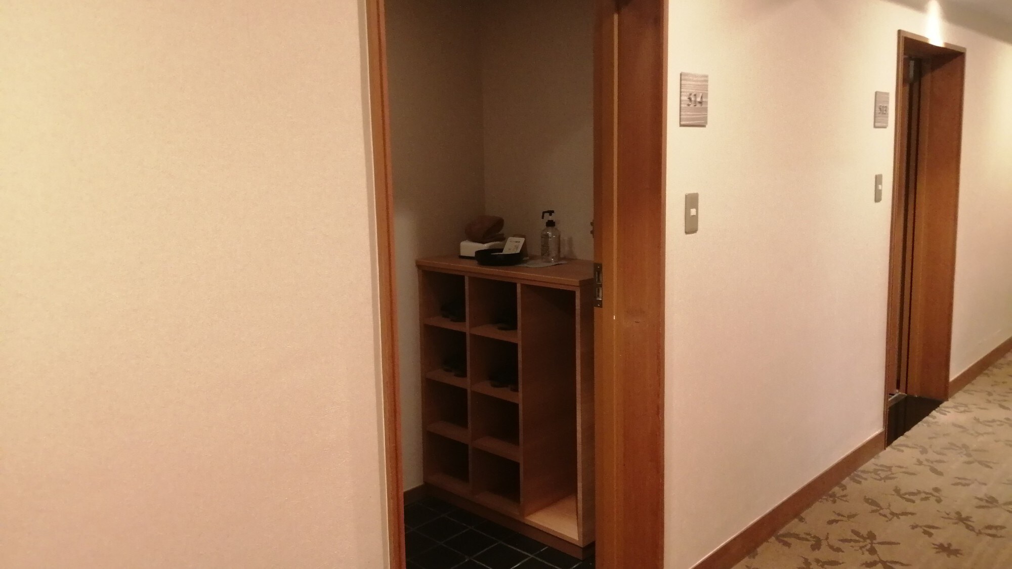 Main building, standard Japanese-style room, mountain side