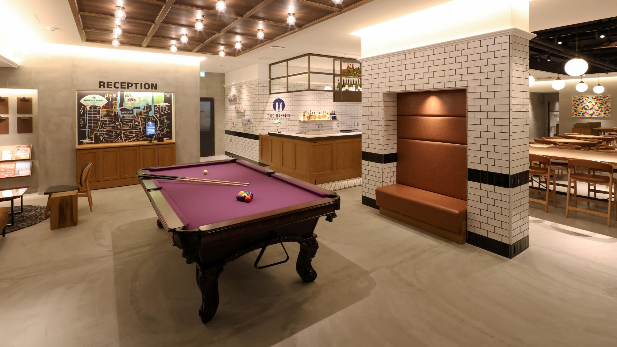 พื้นที่ว่างด้านหน้าแผนกต้อนรับ