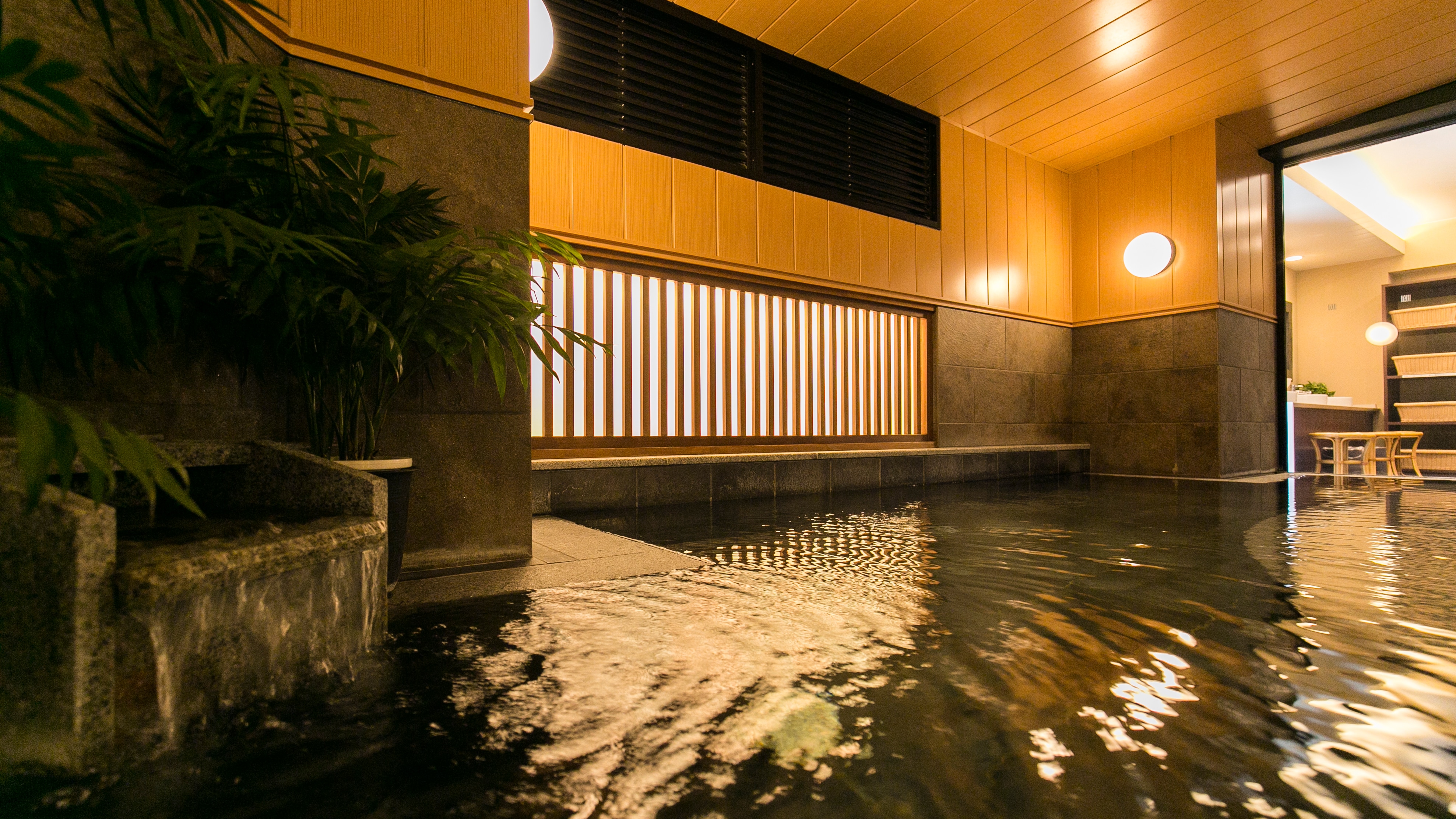 室內浴池