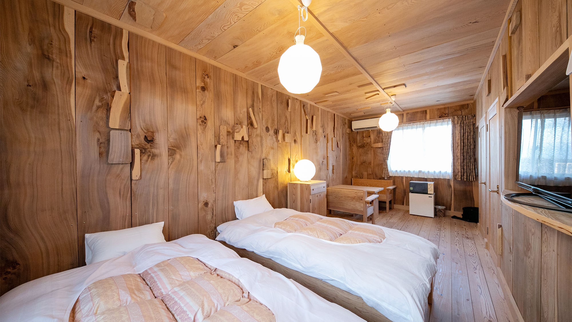 [Guest rooms] The carefully selected wood has a great soothing effect