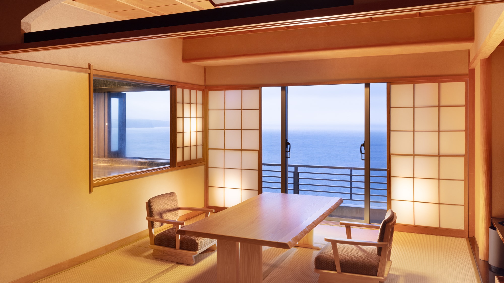 Guest room with panoramic bath, 8 tatami mats + 6 tatami mats, 2 rooms (Ocean view)
