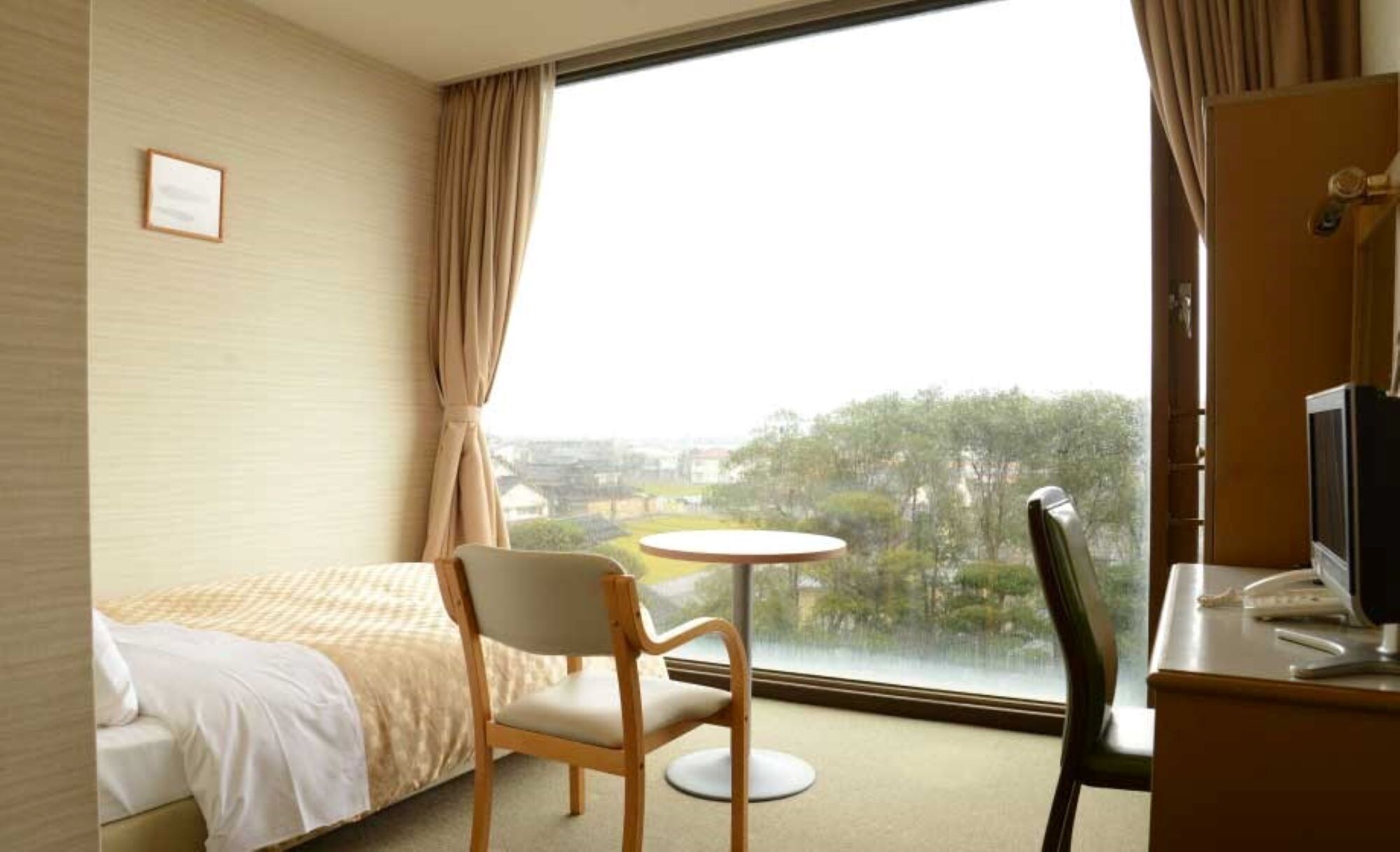 Guest room semi-double