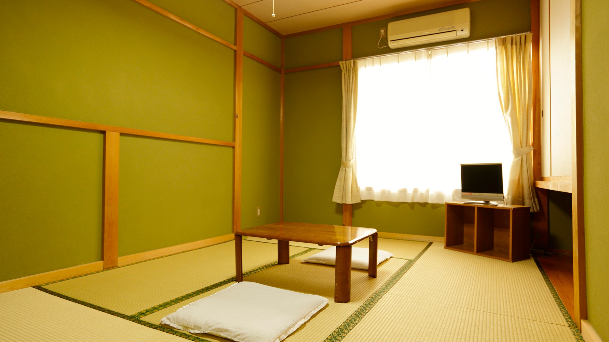 Japanese-style room 6 tatami mats