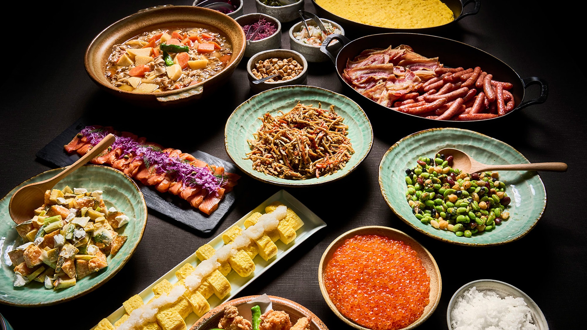 [Breakfast] A breakfast buffet with an emphasis on "local production and consumption" and "seasonal" ingredients