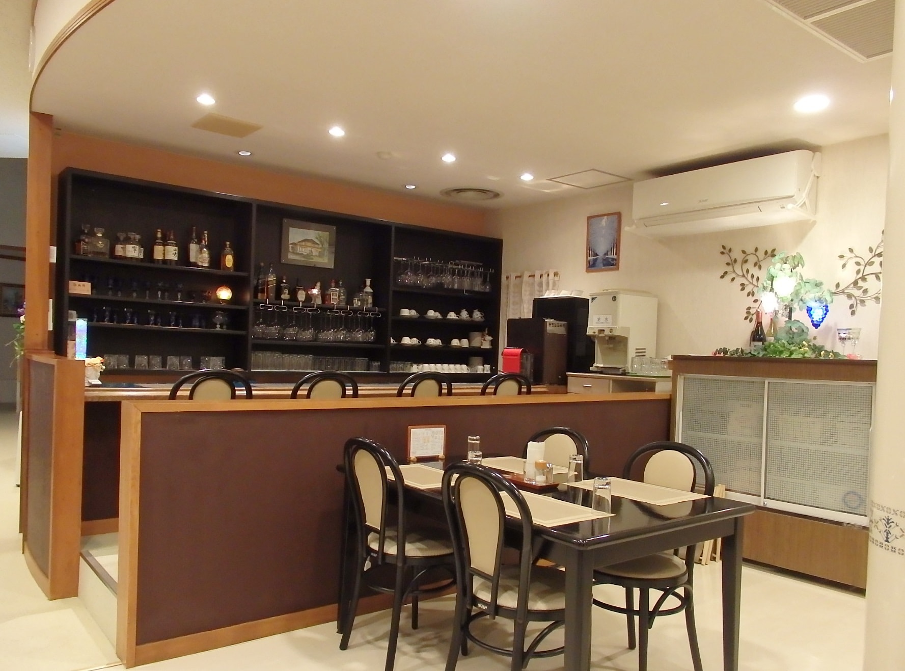Quầy bar