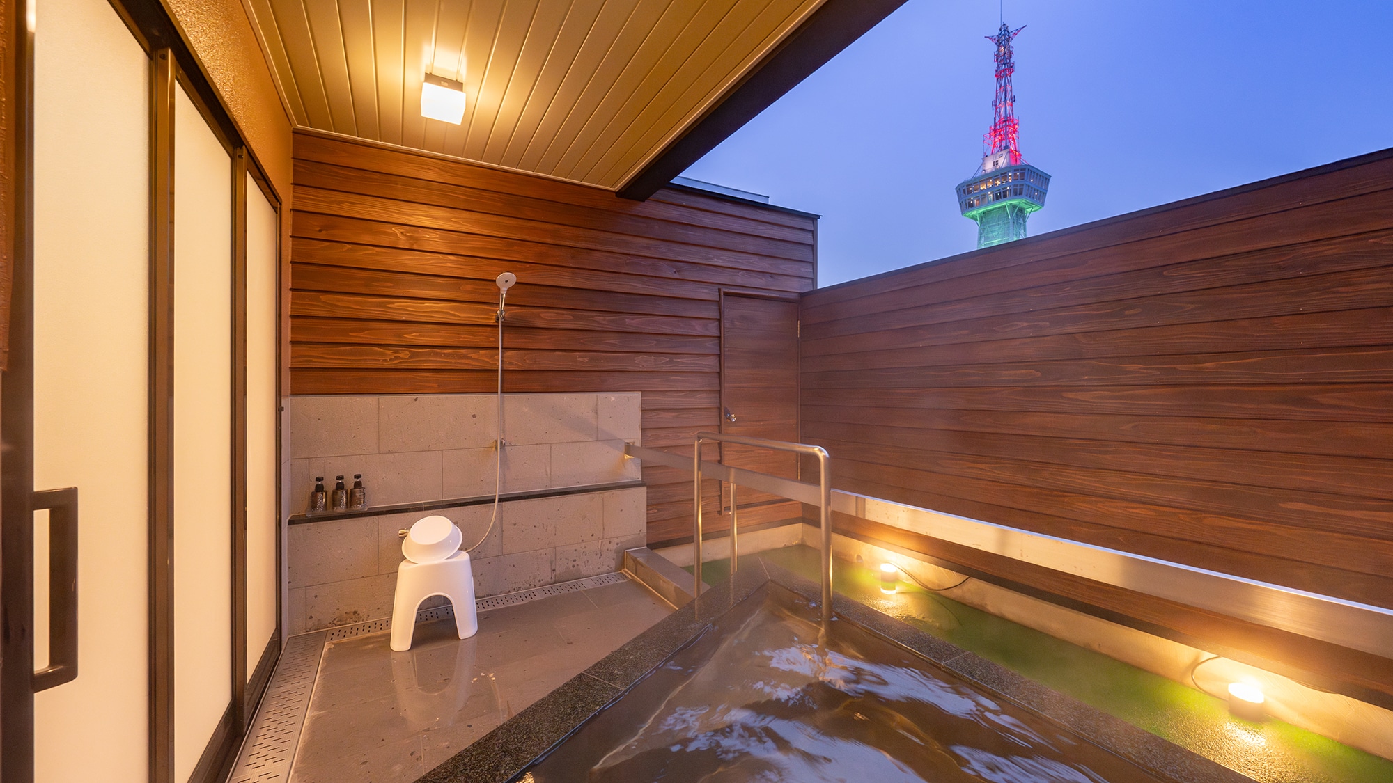 ■Kamar bergaya Jepang-Barat dengan sumber air panas■