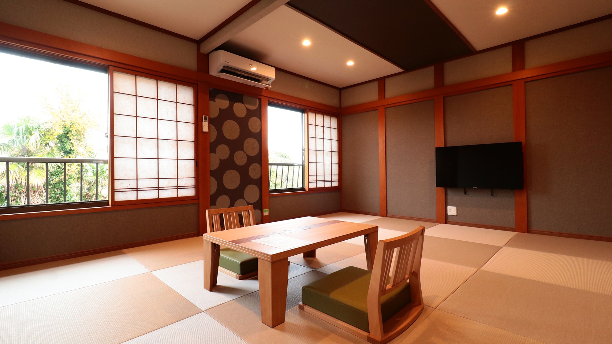 Renovated in November 2021! 10 tatami Japanese-style room with a modern touch! Includes a heated toilet and washbasin.