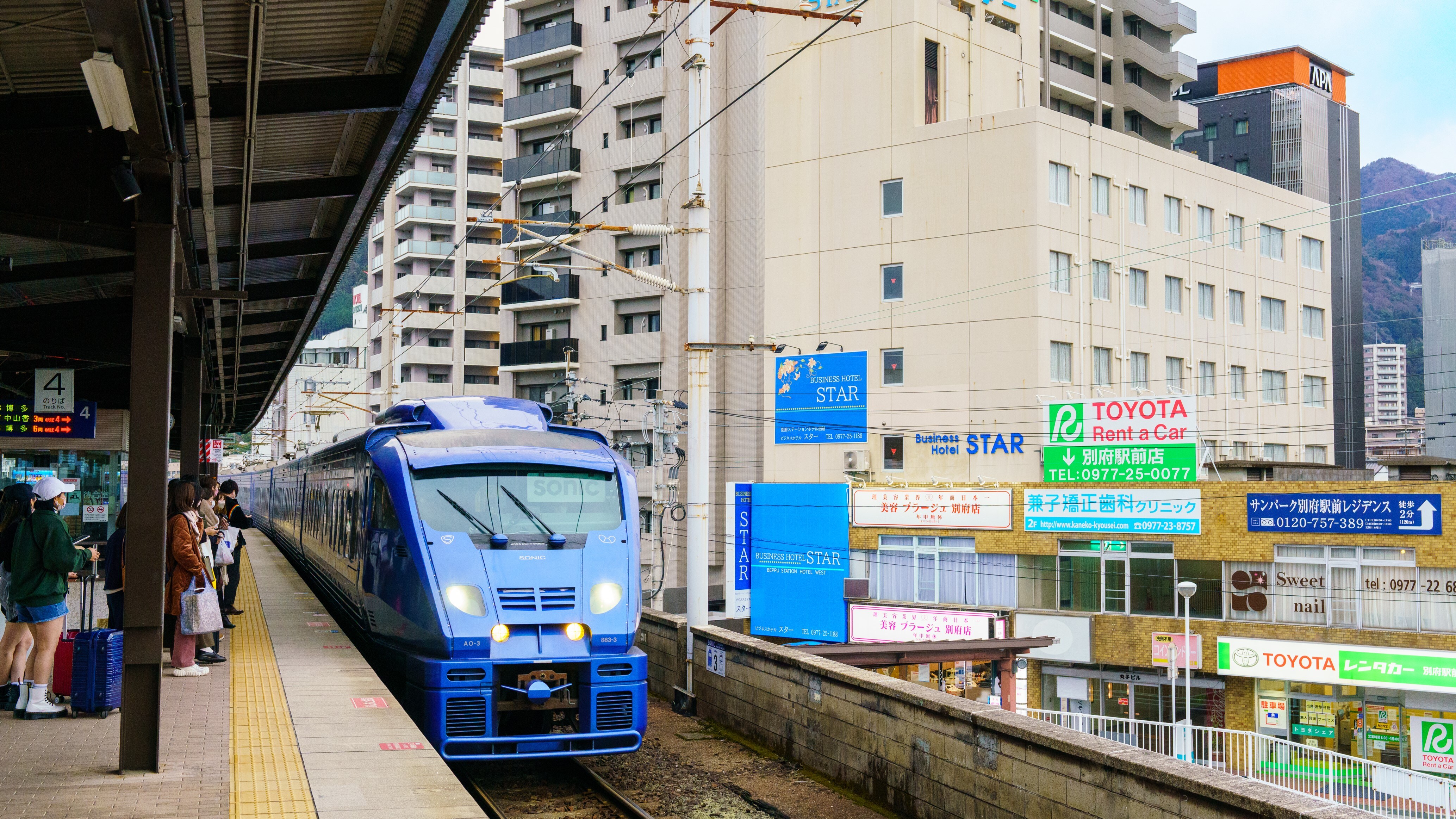 Close to the station for sightseeing and business ◎