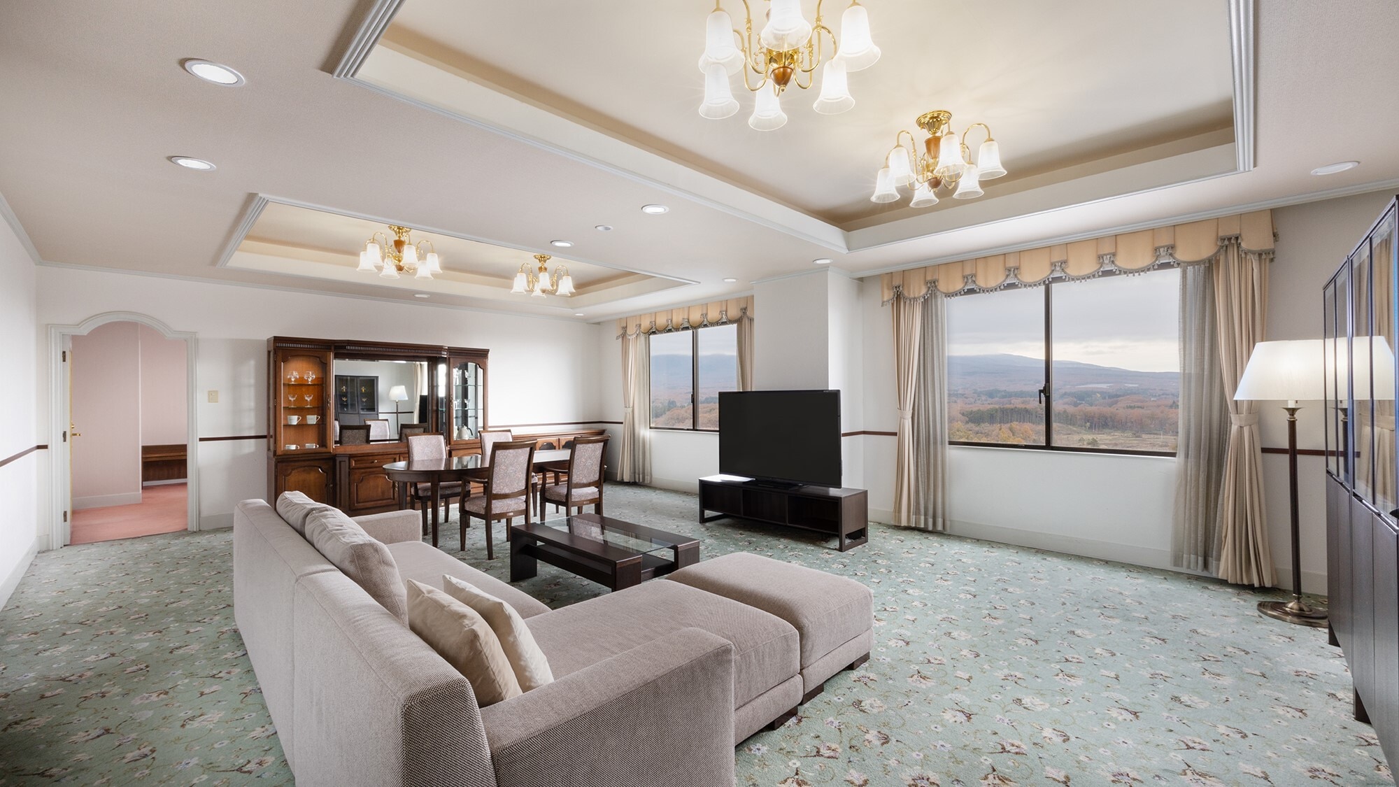 Classic Deluxe Suite