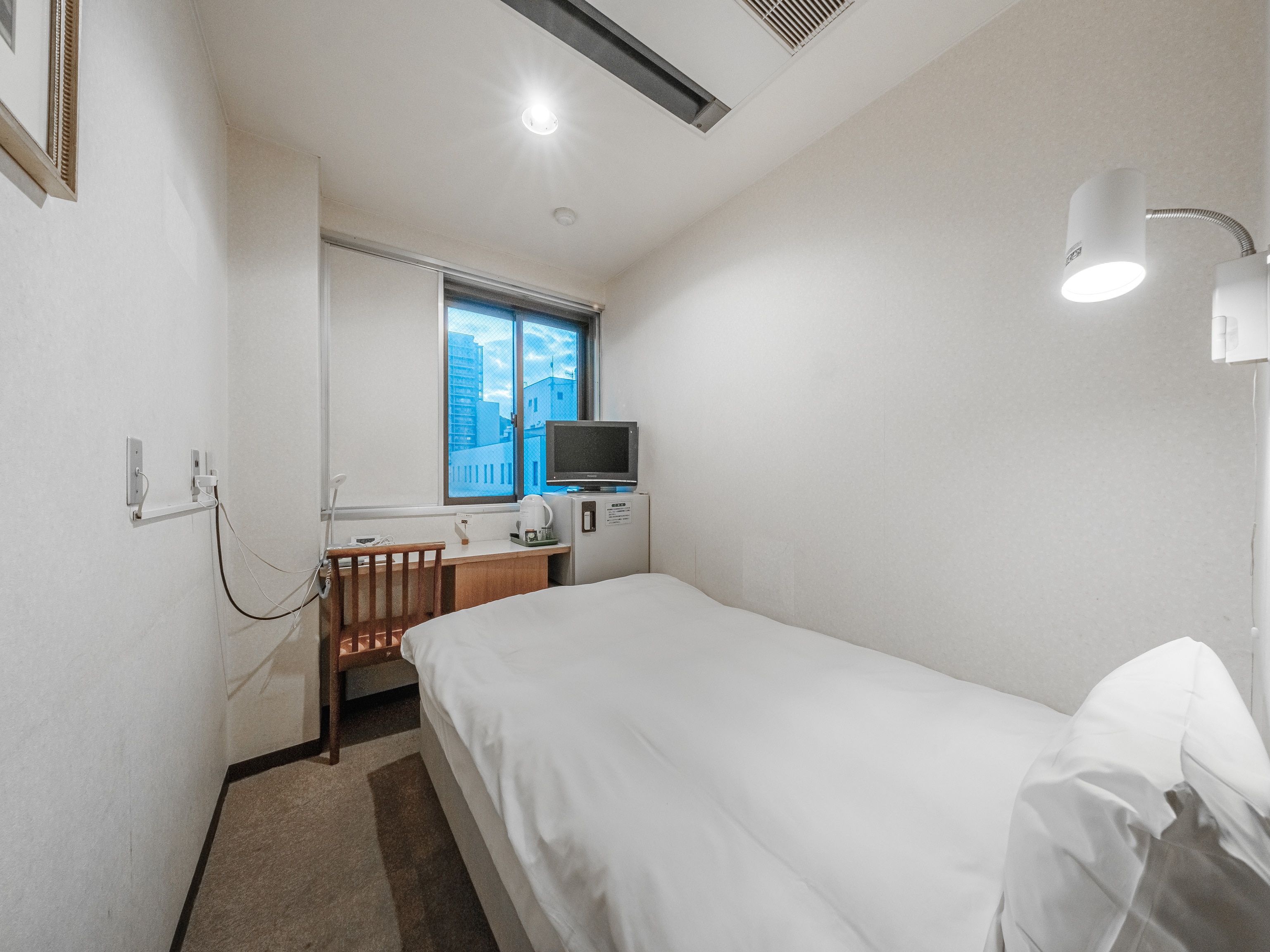 [Annex] [Smoking] Semi-double room