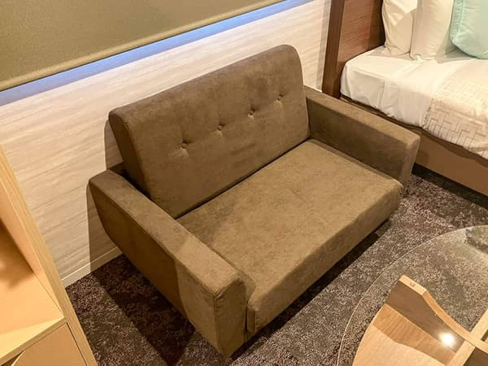 [Container room] Equipped with a sofa bed, it can accommodate up to 2 people comfortably.