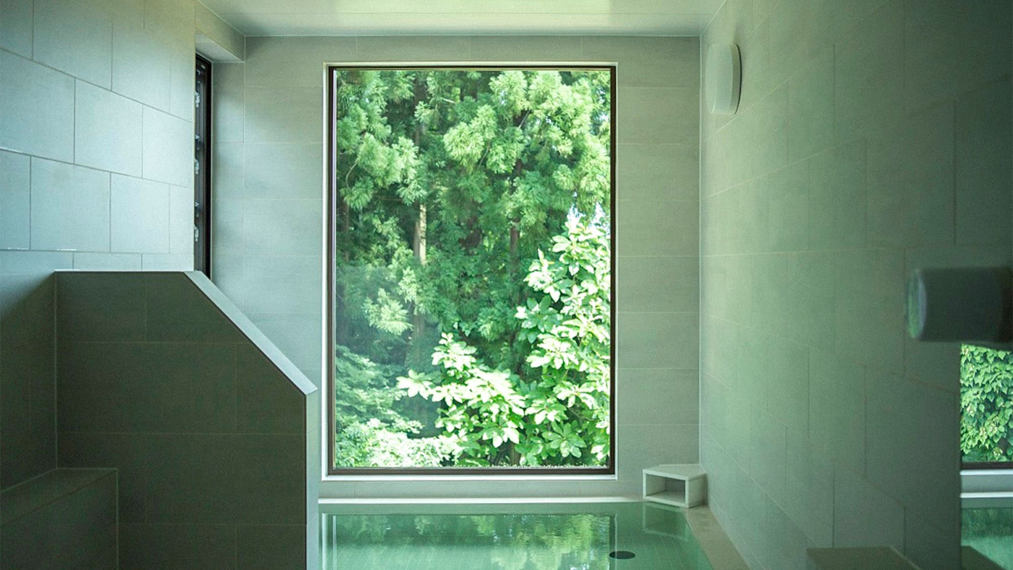 ・Hot springs/Relax yourself while enjoying nature
